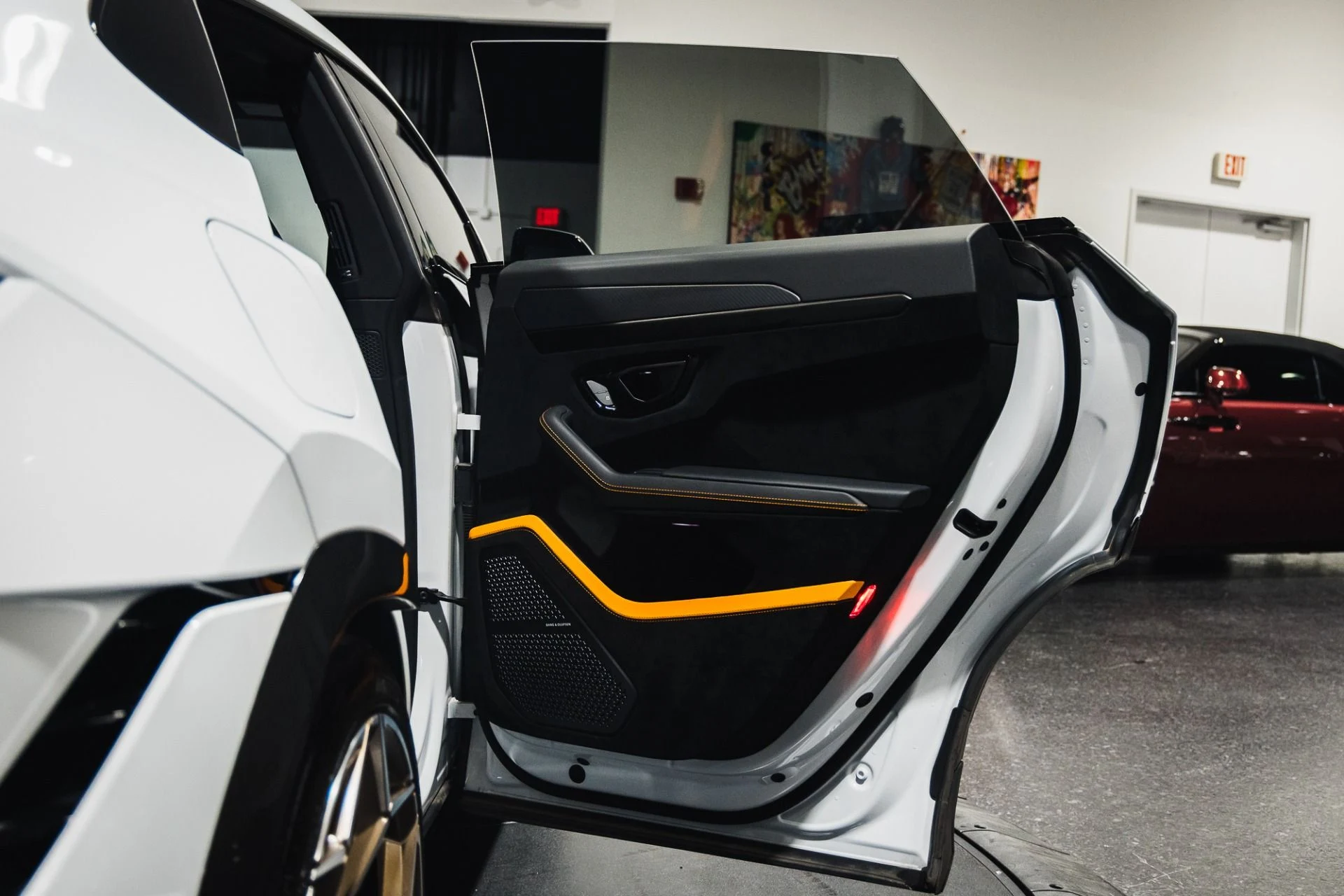 mph033_392527153_Used_2023_Lamborghini_Urus_Performante_1775866486_a8d9bf4b51