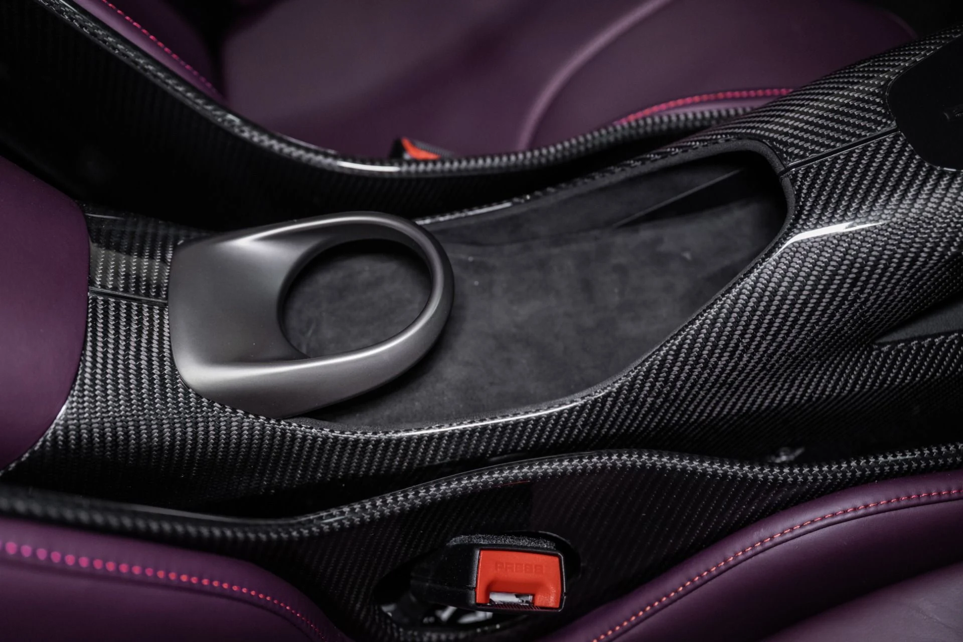 mph033_3941756754_New_2026_ASTON_MARTIN_VALHALLA_1775946933_1c5c01b3c4