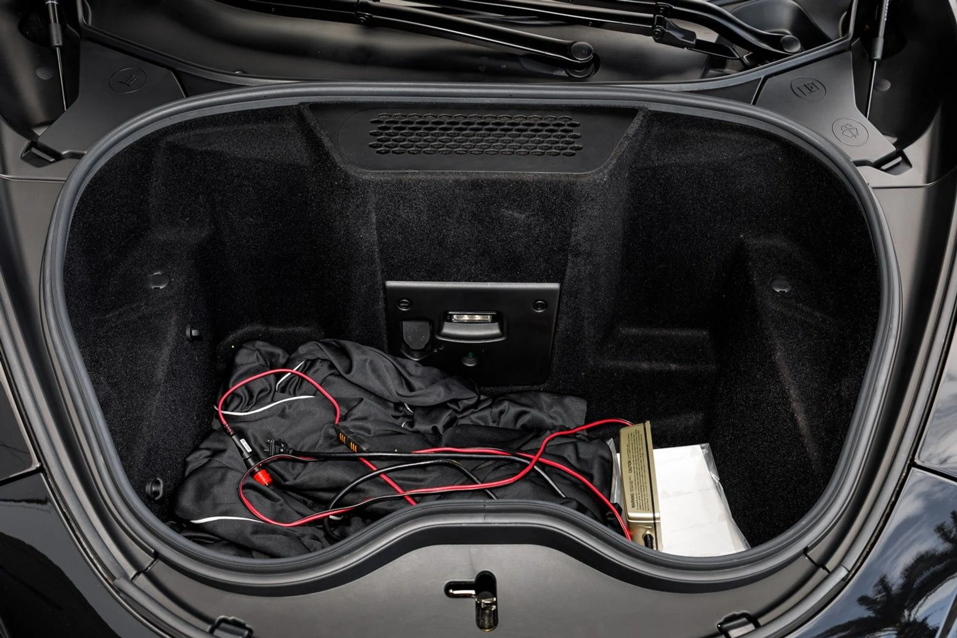 mph033_3946560628_608_p34_l_90c826be54