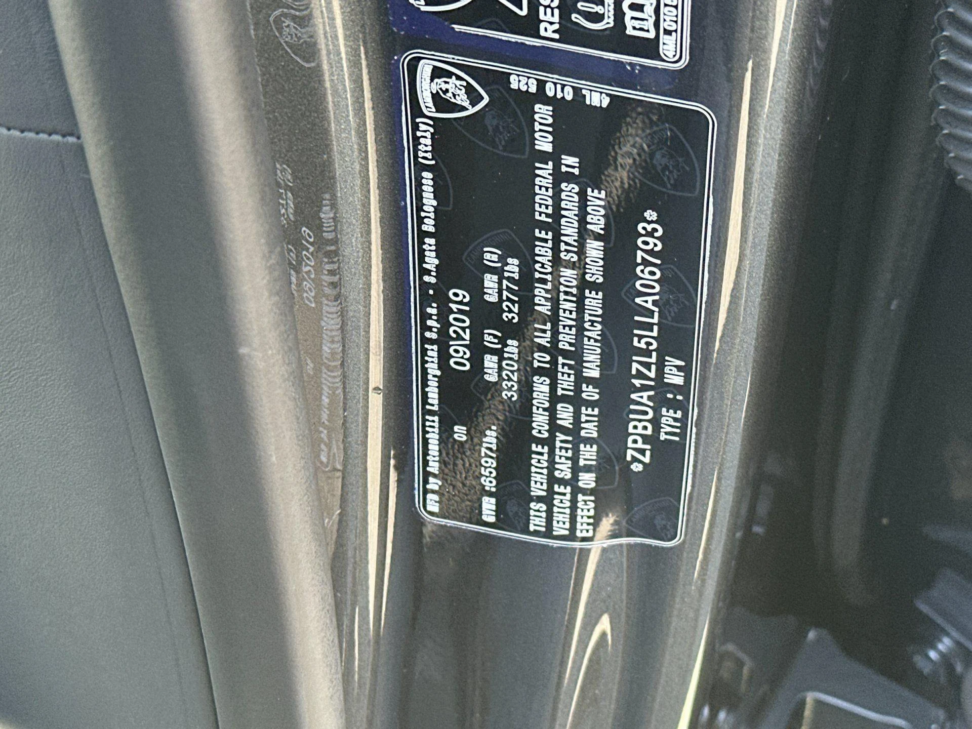 mph033_3957665244_Used_2020_Lamborghini_Urus_1775203738_356984bb1c