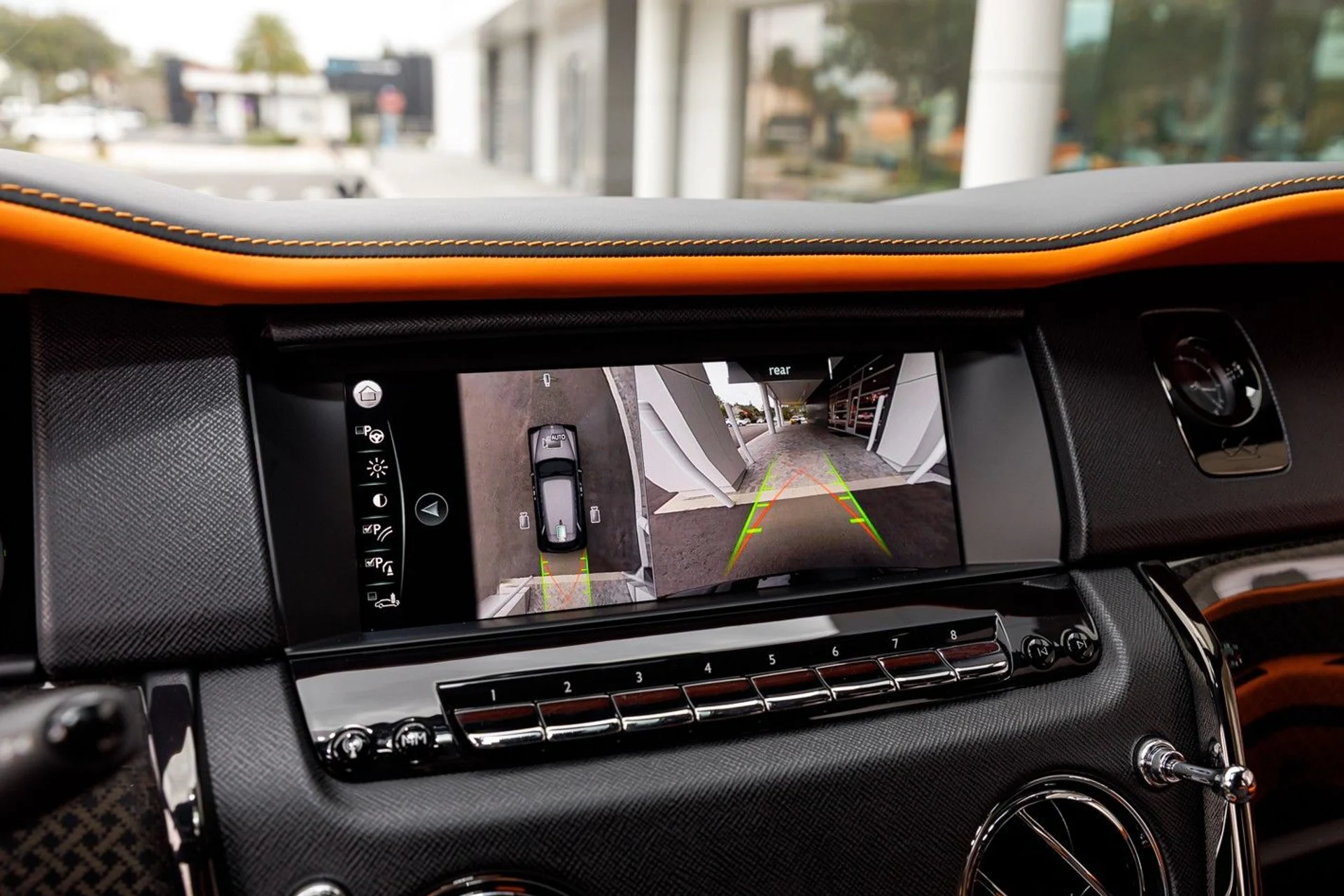 mph033_3981805098_649_p34_l_c1efd9ce11