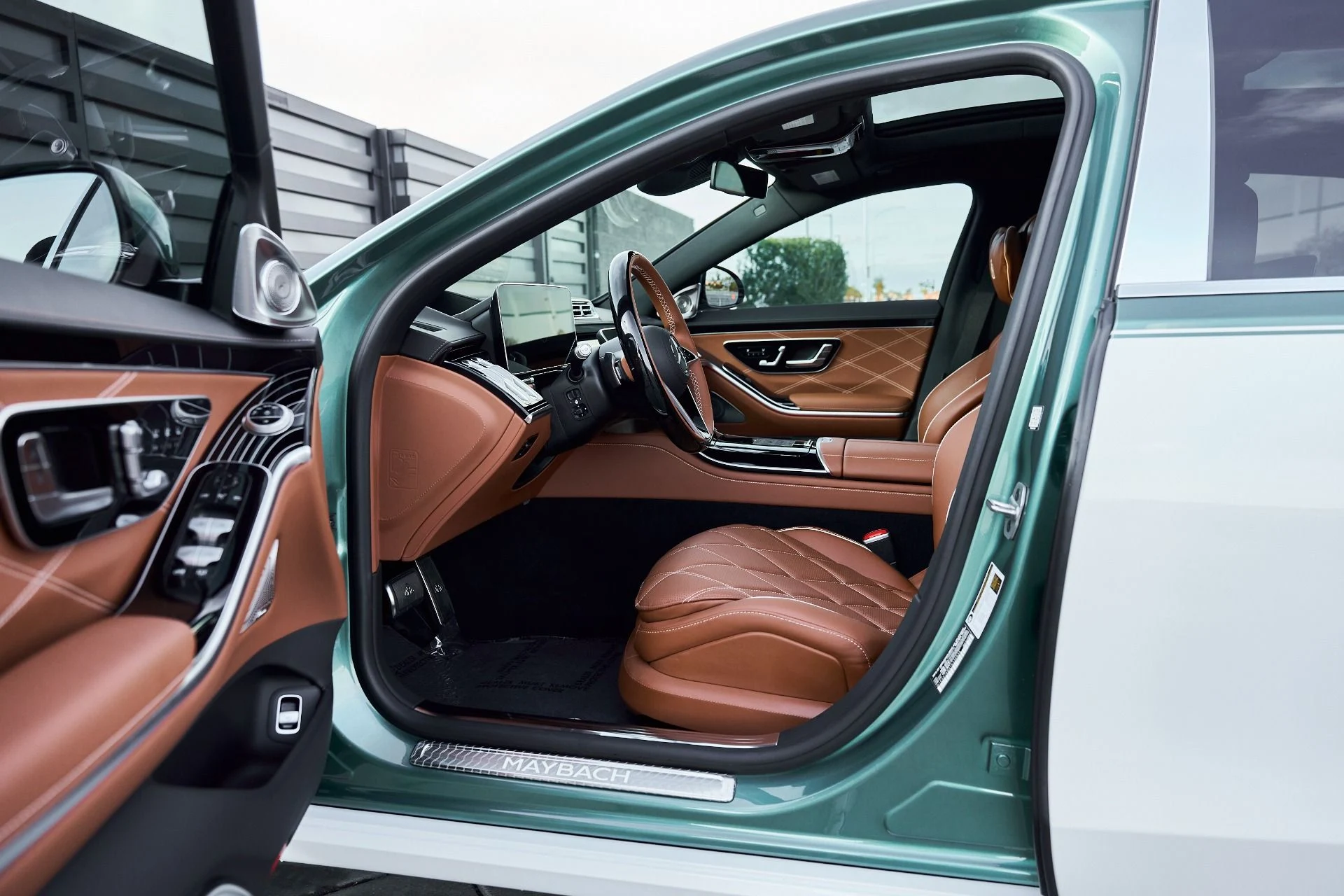 mph033_398378616_Used_2026_Mercedes_Benz_S_Class_Maybach_S_680_1769716674_5224cc581f