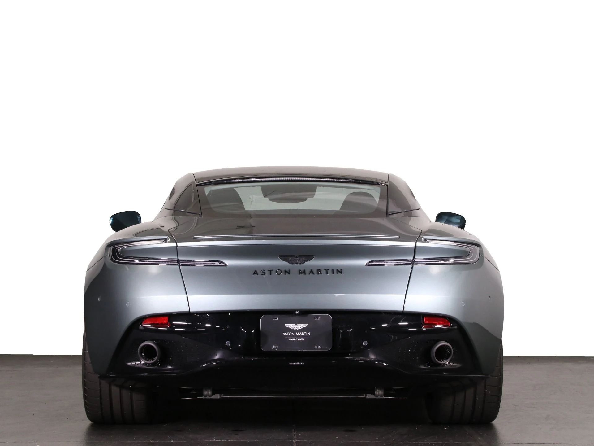 mph033_3986254070_New_2025_Aston_Martin_DB_12_1763585556_19c5089d9e