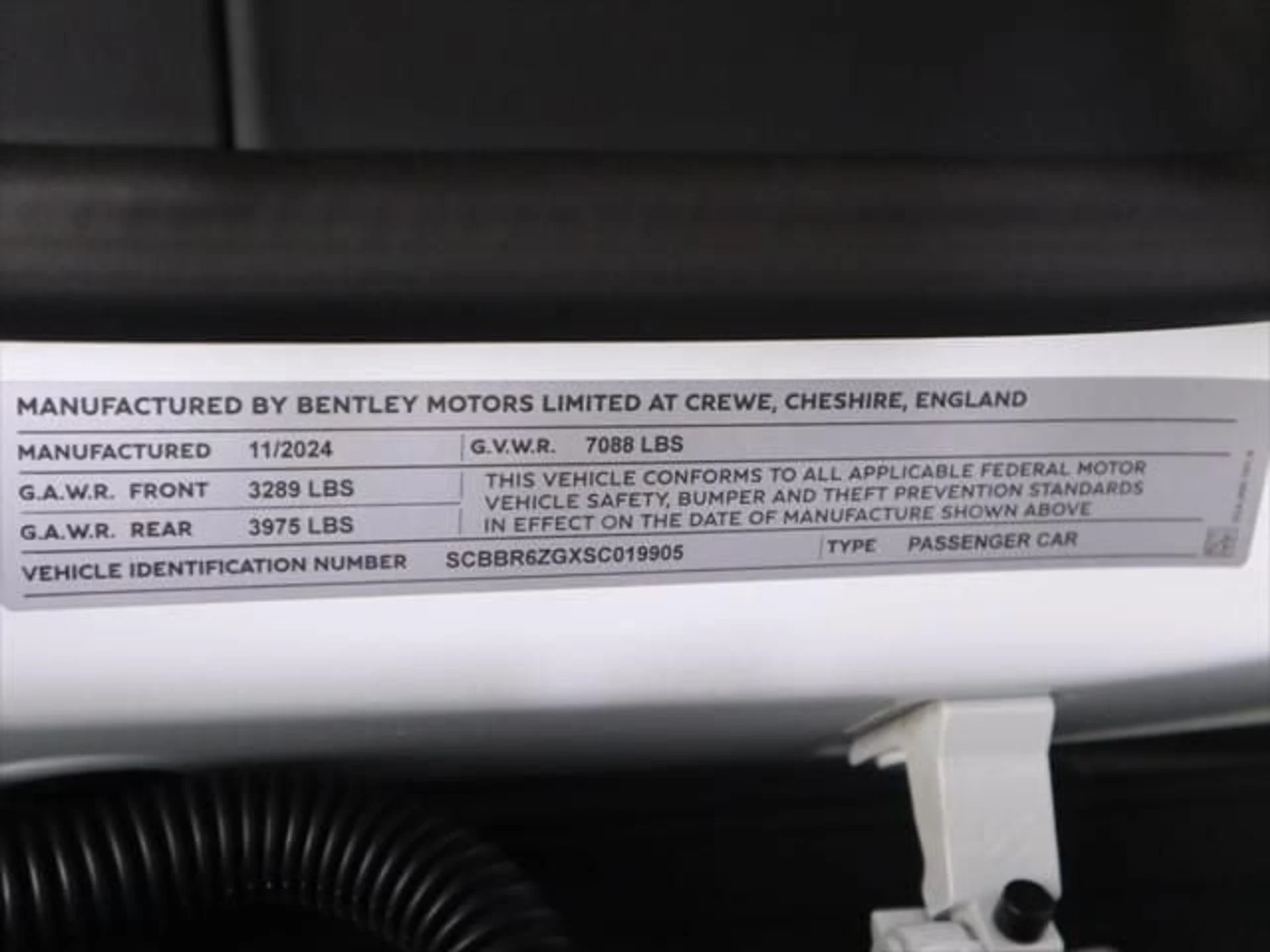 mph033_3997593537_used_2025_bentley_flying_spur_speedsedan_8119_22980031_34_640_5b2b1ecec4