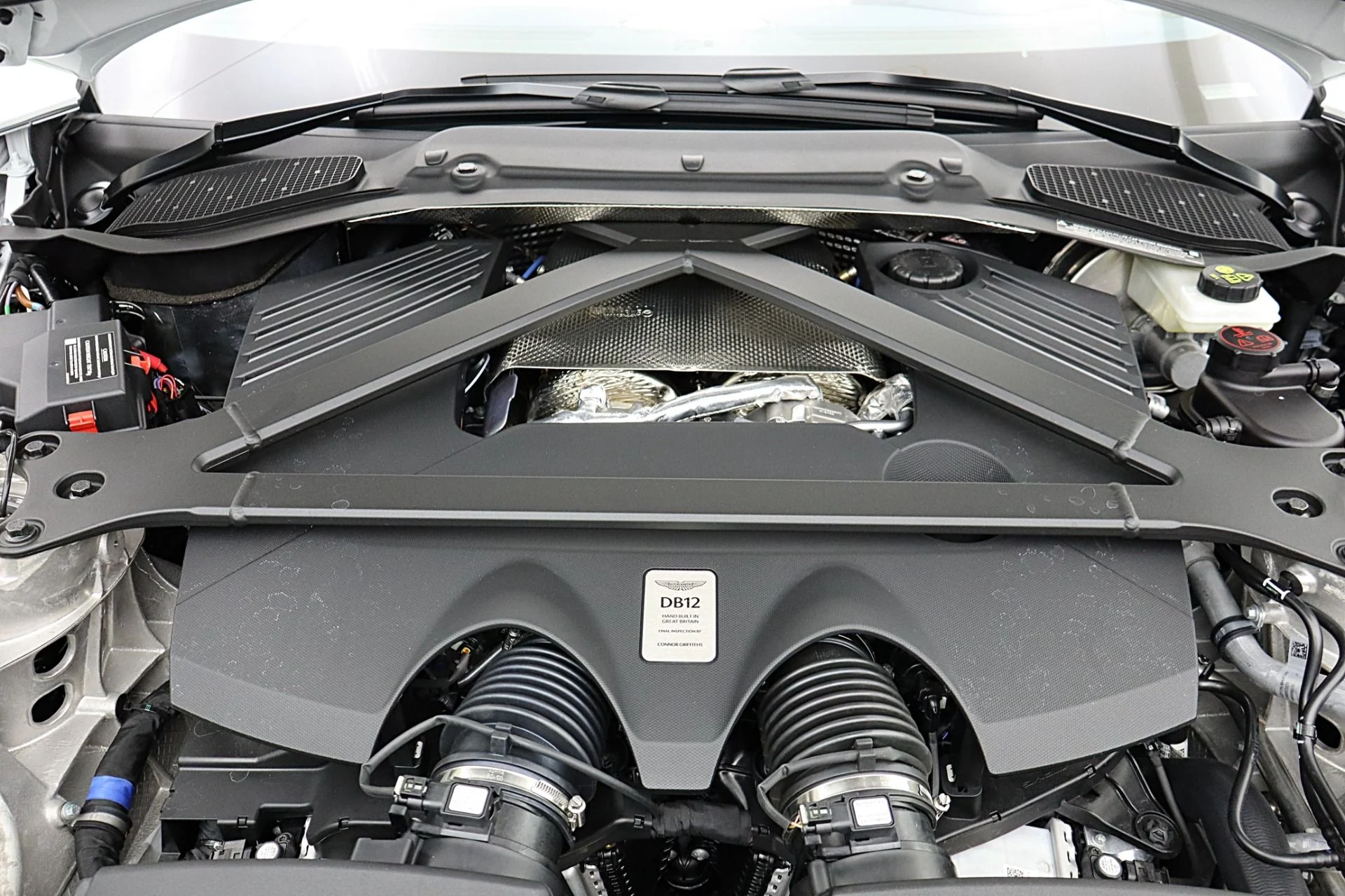 mph033_4007264329_Used_2026_Aston_Martin_DB_12_Volante_953607d8f4