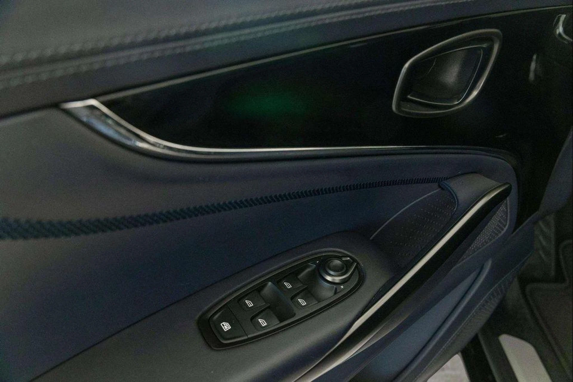 mph033_4007363141_VUK_Ejc_FWN_Ti_TR_Xav_XAUFK_Mhv_Hqk_2ffc3cb91c