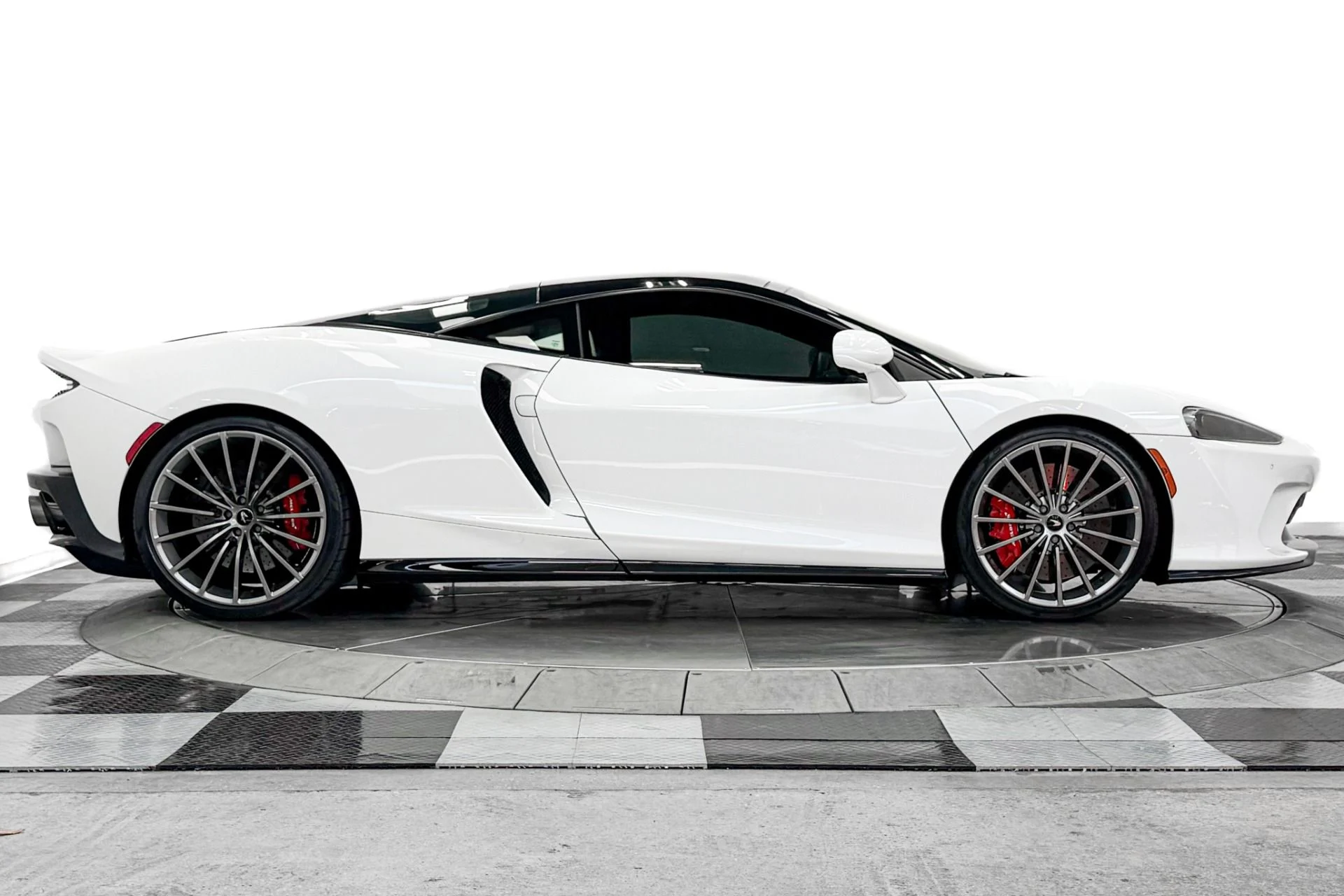 mph033_4021503214_Used_2021_Mc_Laren_GT_Leather_and_Alcantara_Interior_Bowers_and_Wilkins_Audio_1785172366_efed35b879
