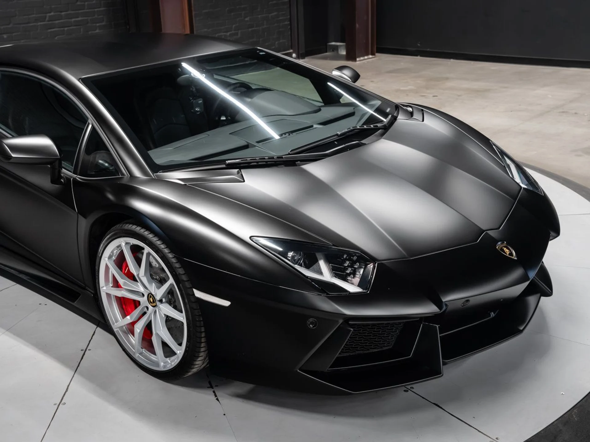 mph033_4029871181_lamborghini_aventador_2017_003be340e2