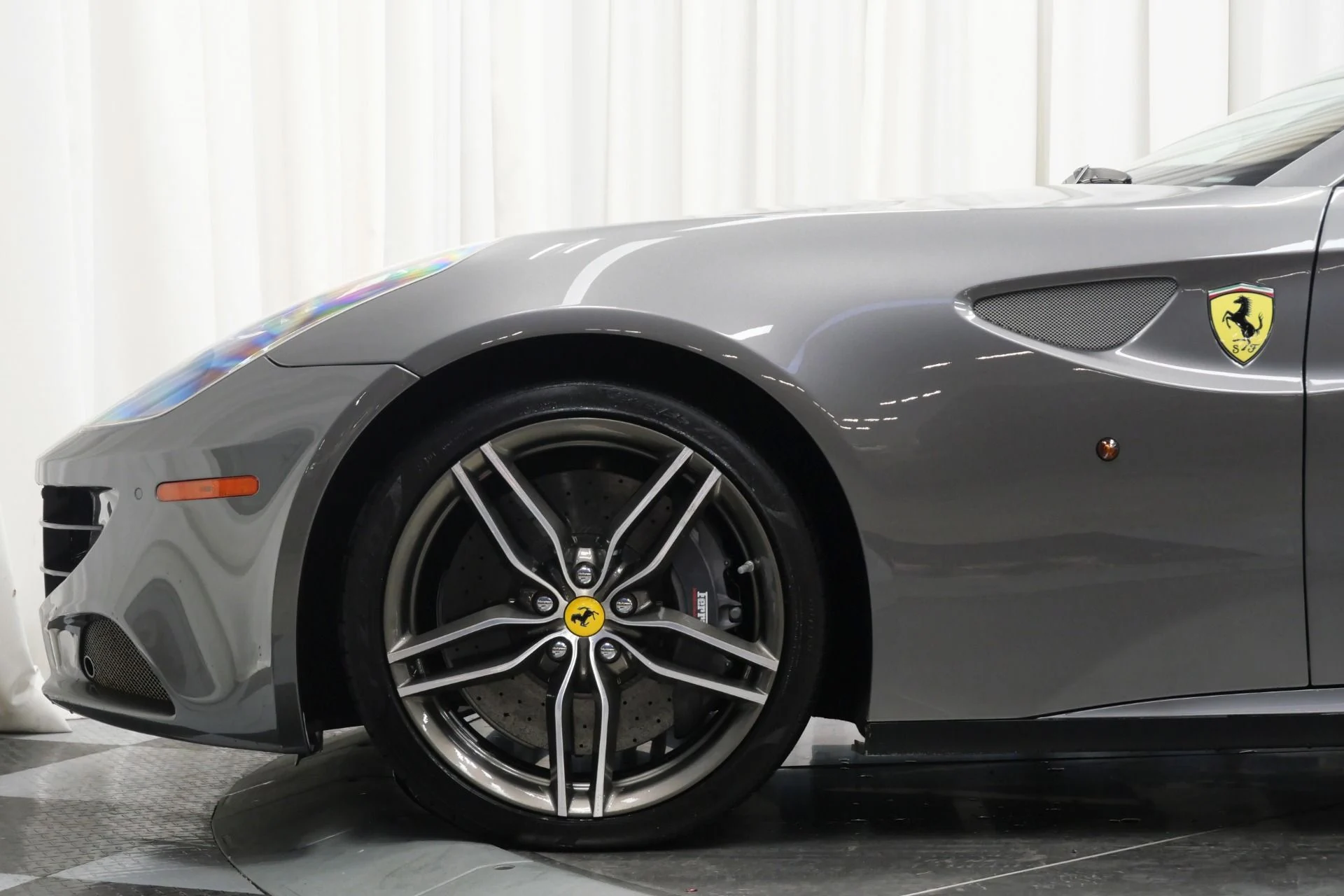 mph033_4032723606_Used_2014_Ferrari_FF_1760547739_72ffc45270
