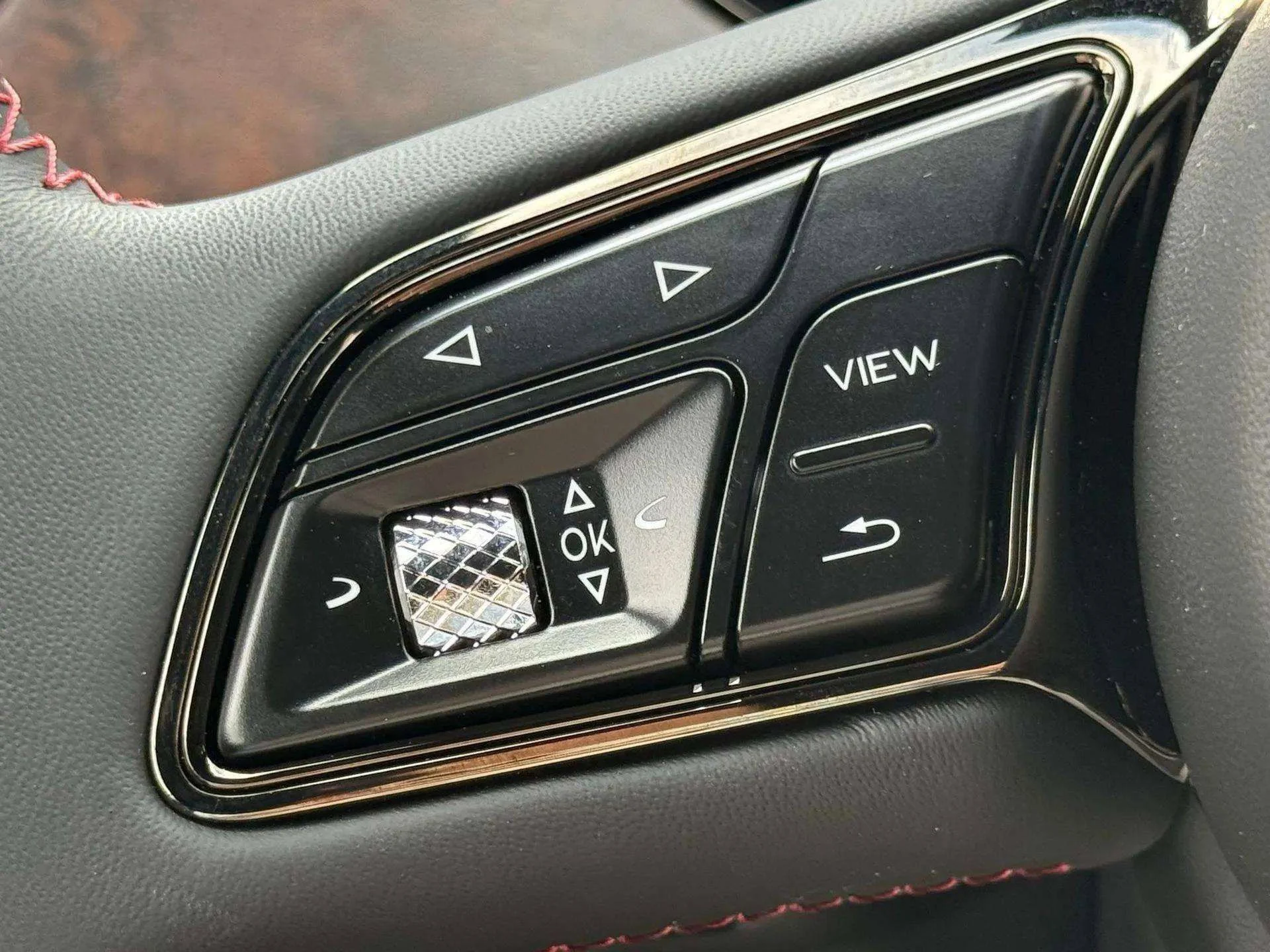 mph033_4041384676_eb156eb590764b70834c565b07e24dde_334c47f9ee