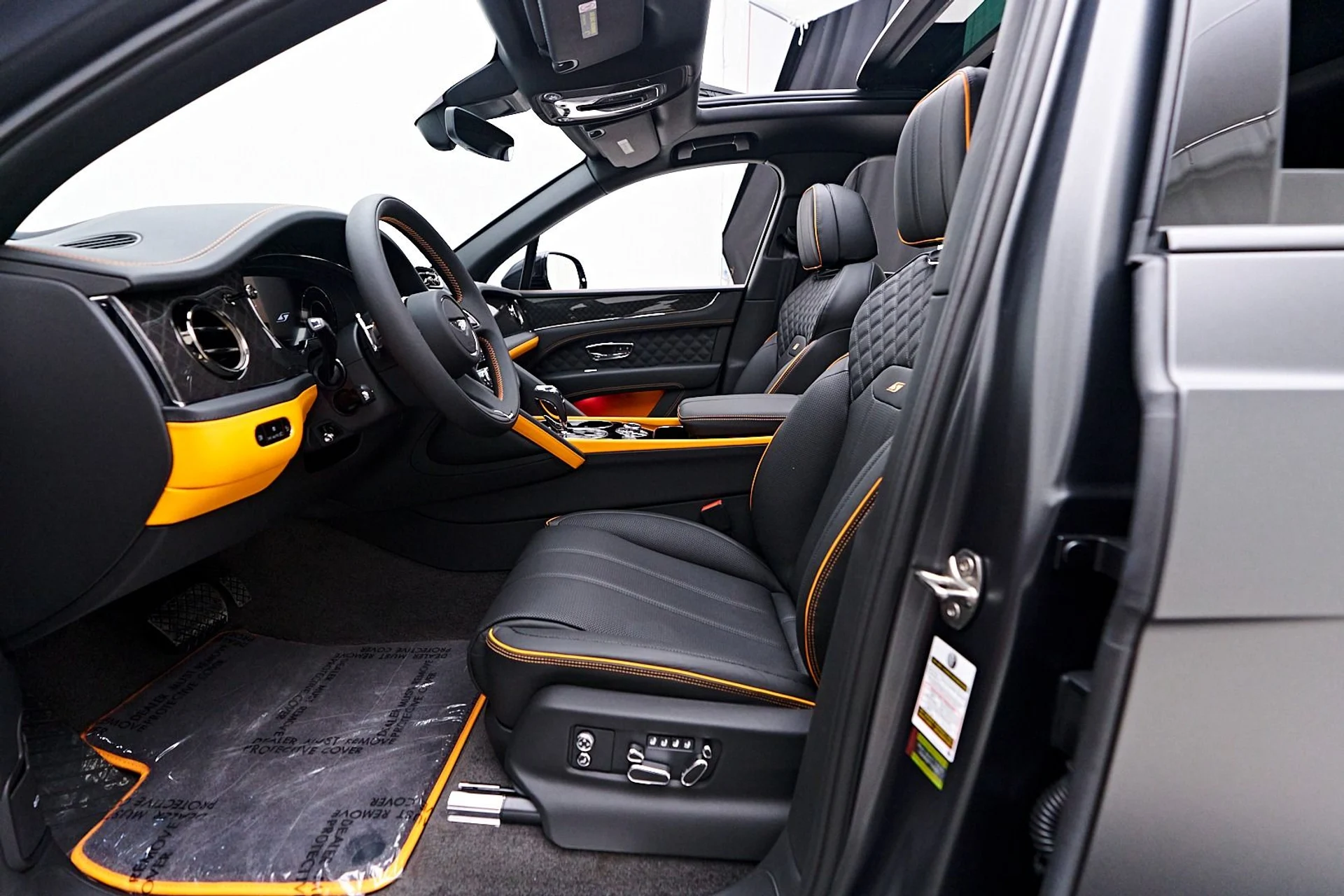 mph033_4065970419_Used_2025_Bentley_Bentayga_S_Black_Edition_1738363048_ef895700fa