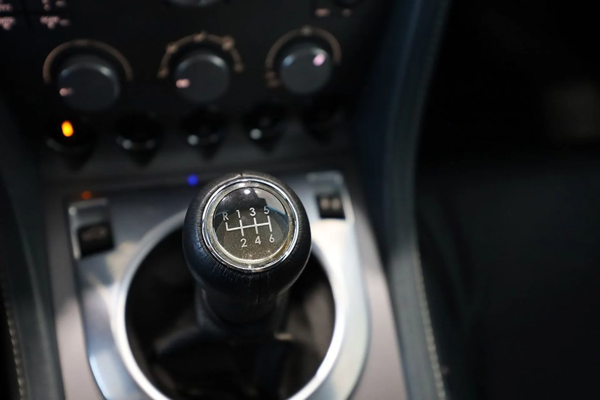 mph033_4089092597_used_2007_aston_martin_db9_2drcoupemanual_9689_21830752_34_1024_c164fefe4f