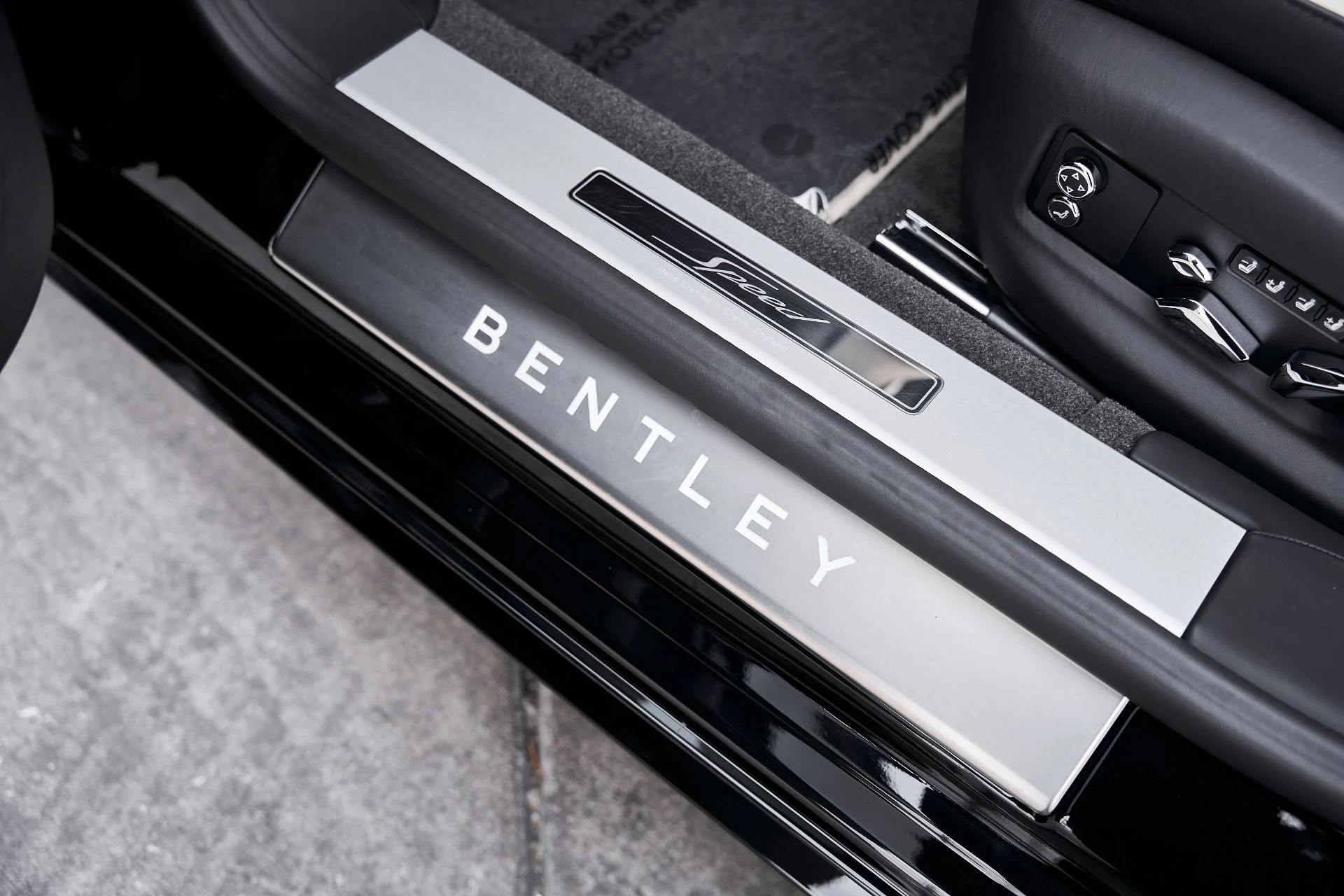 mph033_4096712820_Used_2025_Bentley_Flying_Spur_Speed_1769137072_6d1e26cece