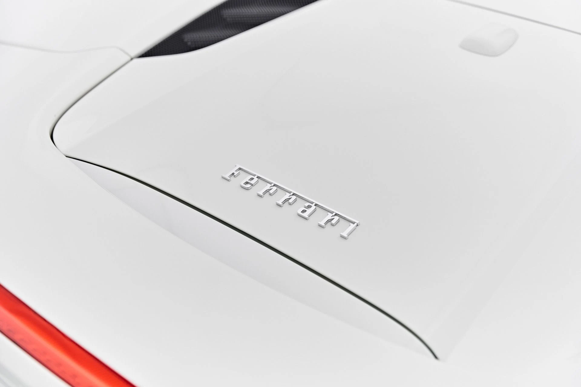 mph033_4097672403_Used_2018_Ferrari_488_Spider_Base_1787888203_bbb8fc3f93