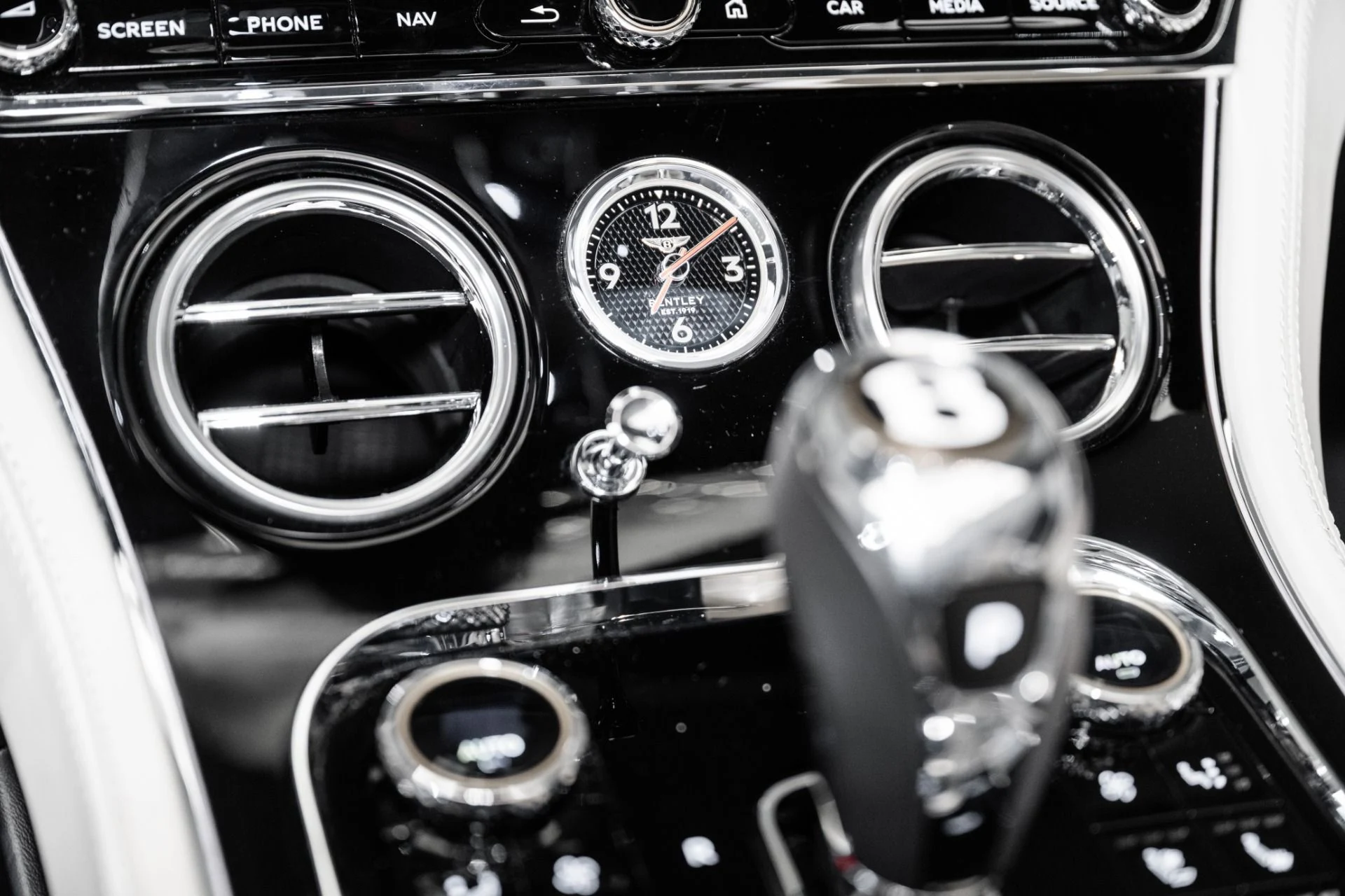 mph033_4099449994_Used_2020_Bentley_Continental_GTC_V8_1739205843_5a446b9b28