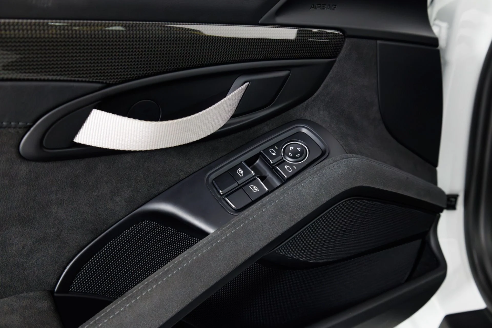 mph033_41174943_Used_2016_Porsche_911_GT_3_RS_1775150684_7434203e38