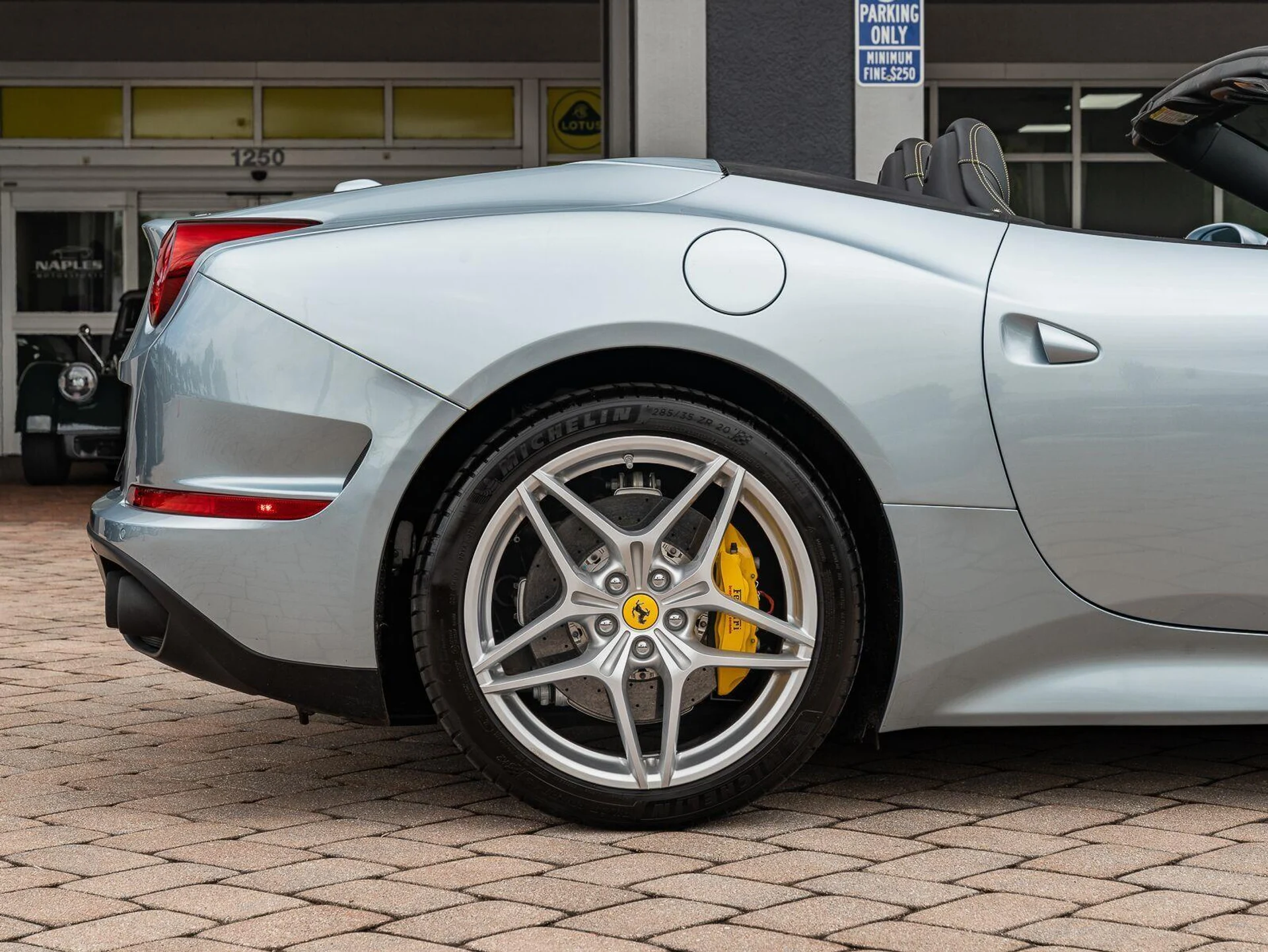 mph033_4119822462_Used_2016_Ferrari_California_T_1785949667_cbc2a3167e