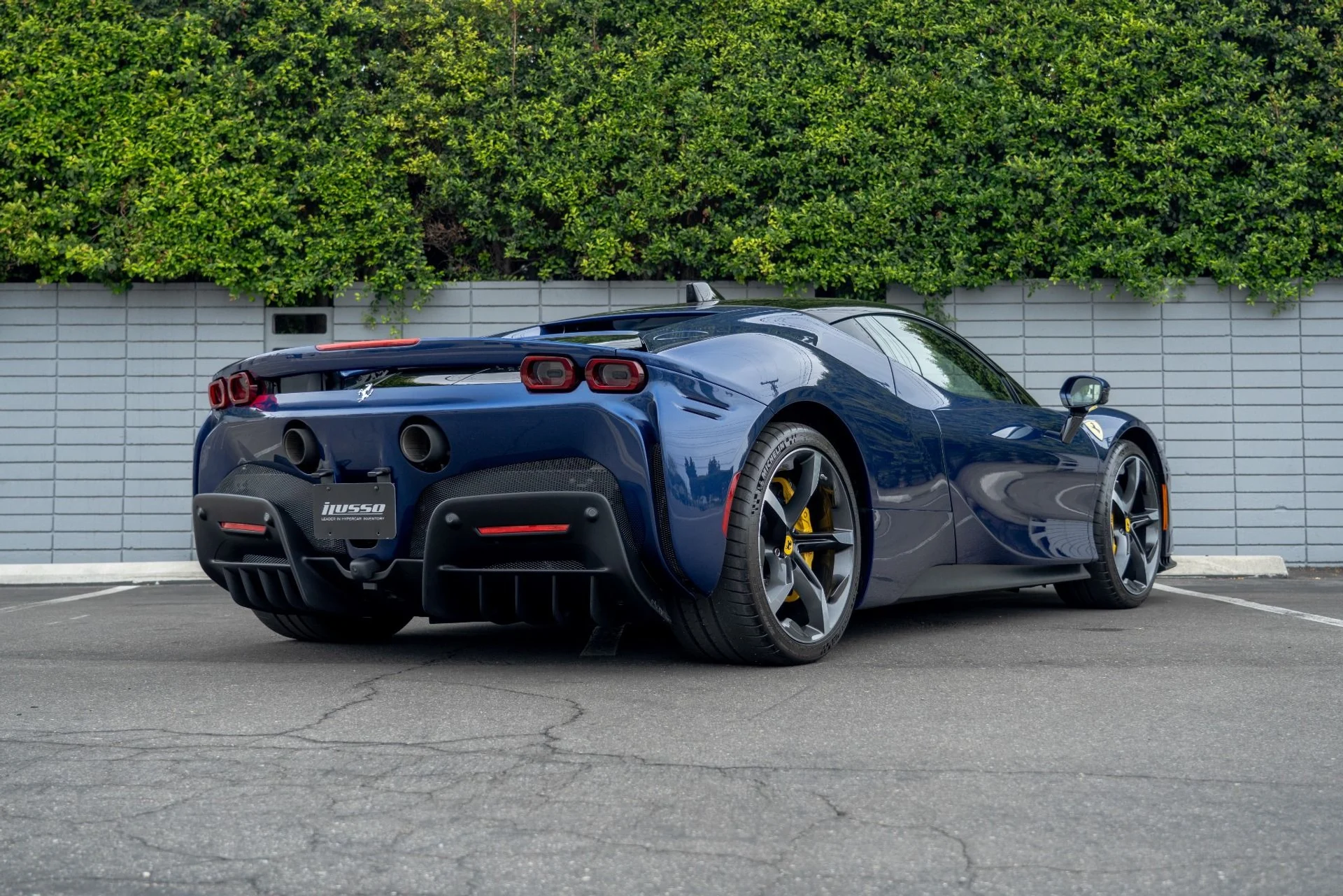 mph033_4120949394_Used_2023_Ferrari_SF_90_Stradale_1759957430_8cdb7aed3f