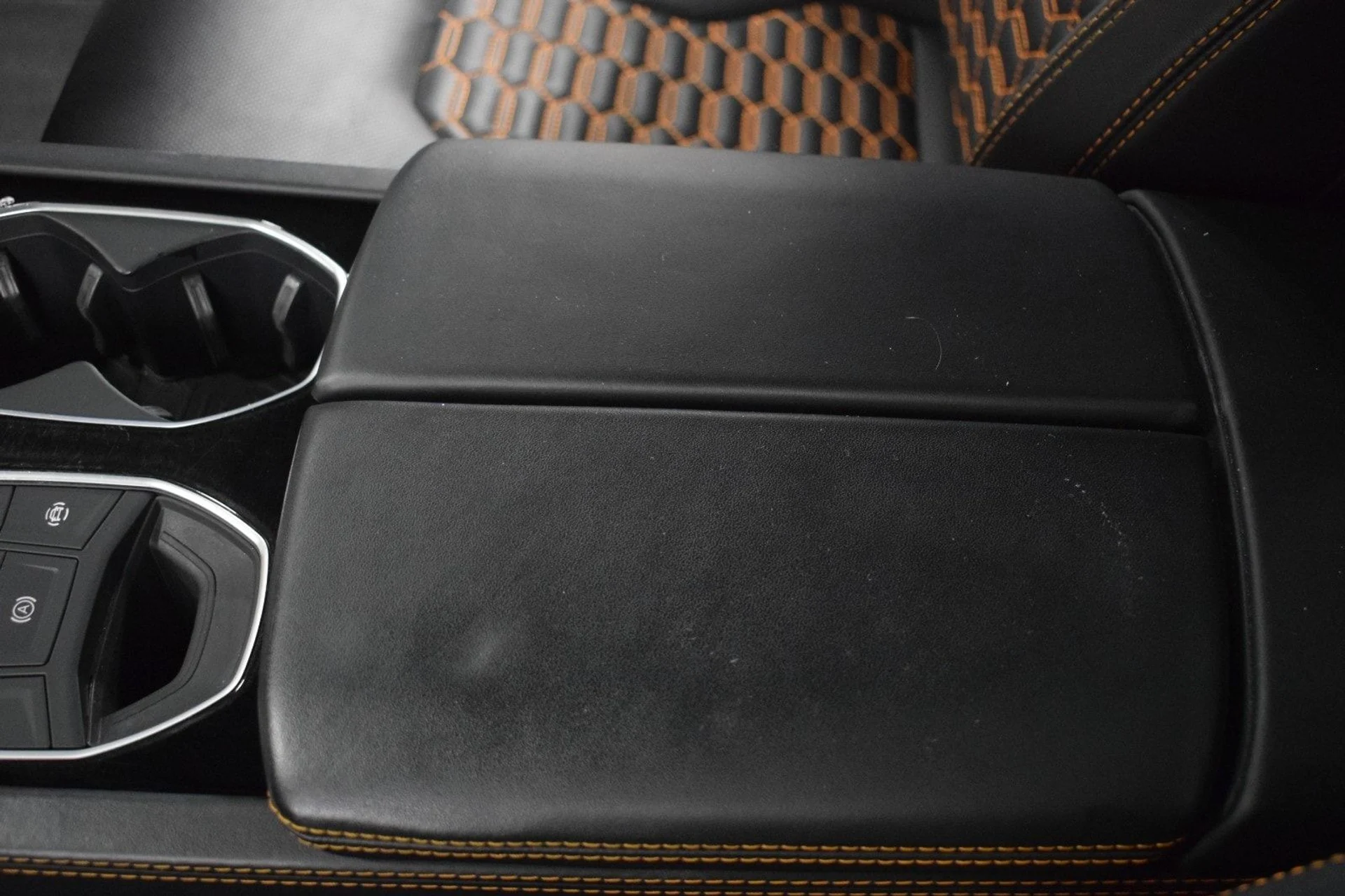 mph033_4128002064_e61d2bbc8dbe35f7ef7ebf0d0f0b611dx_c7b2c0bd45