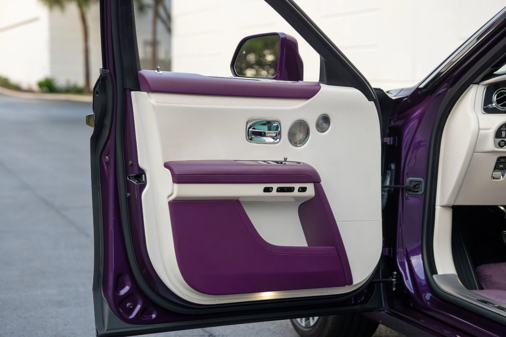 mph033_4131583238_Used_2021_Rolls_Royce_Ghost_1762913749_da8b82d83c