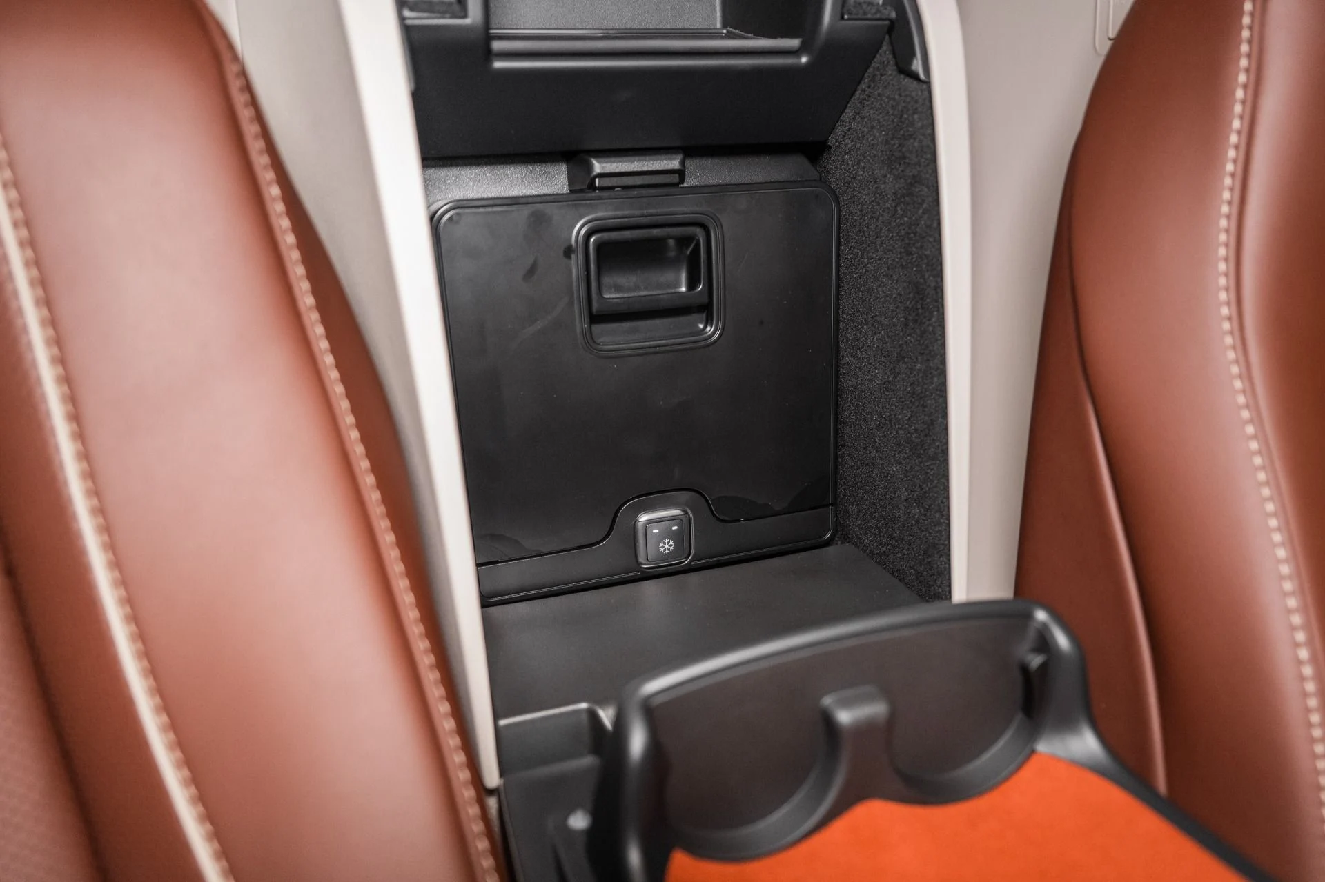 mph033_413278038_Used_2022_Mercedes_Benz_GLS_Maybach_GLS_600_1761673303_c08e2241ba