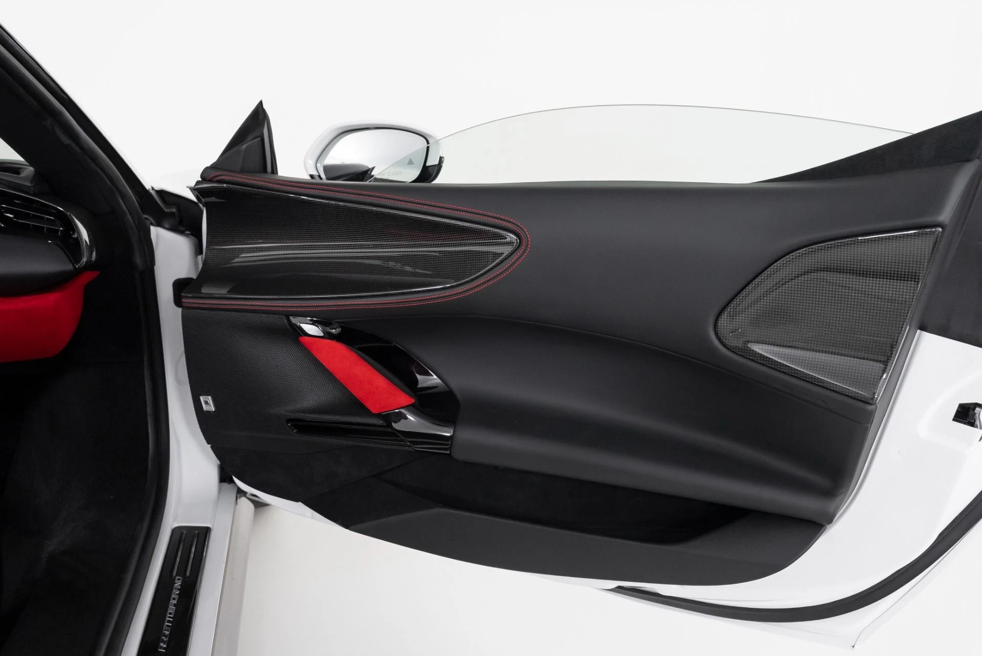 mph033_4138219518_Used_2024_Ferrari_SF_90_Spider_1753904231_0fd759e717