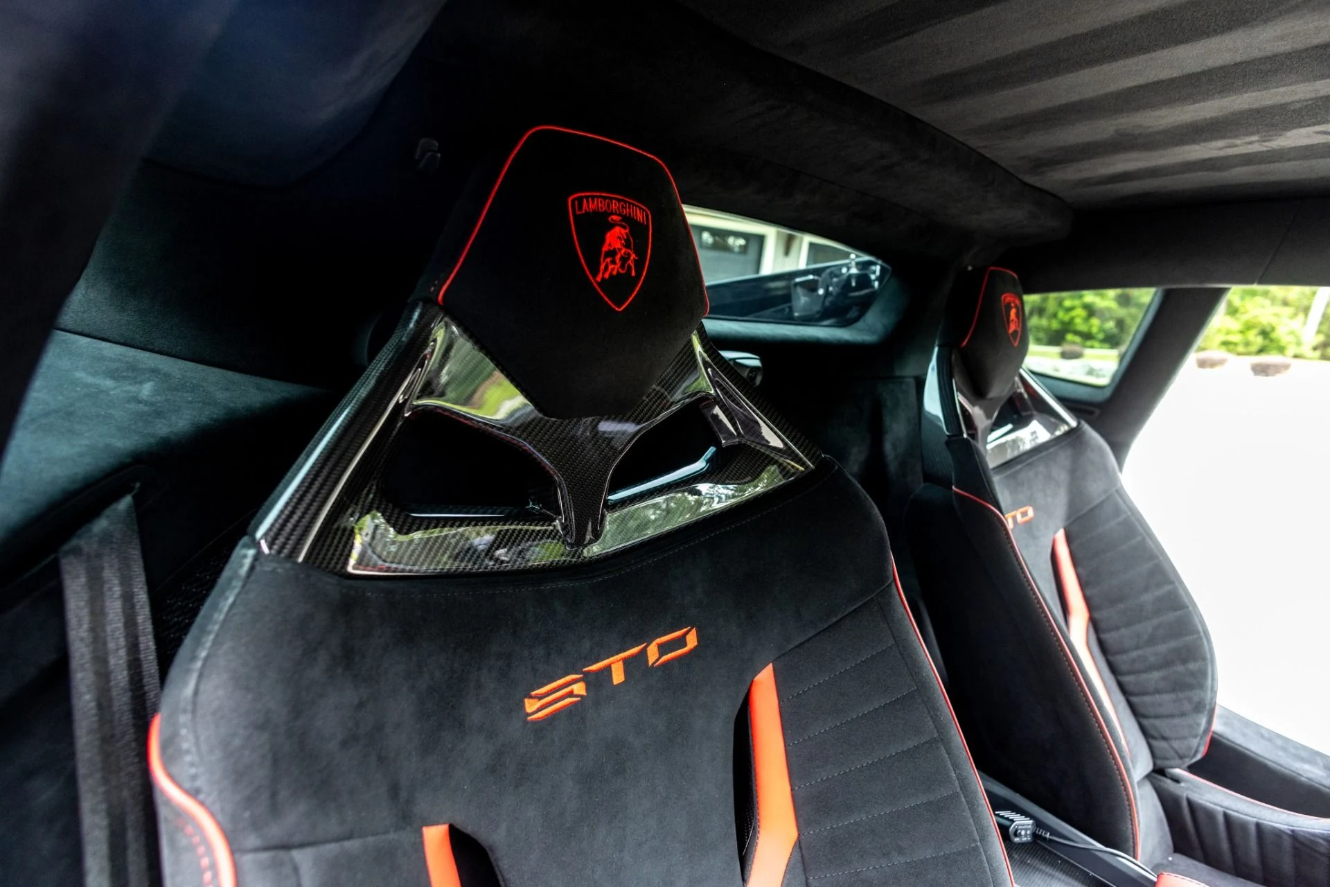 mph033_414134987_Used_2021_Lamborghini_Huracan_STO_1781723231_dfb0ca9fa8