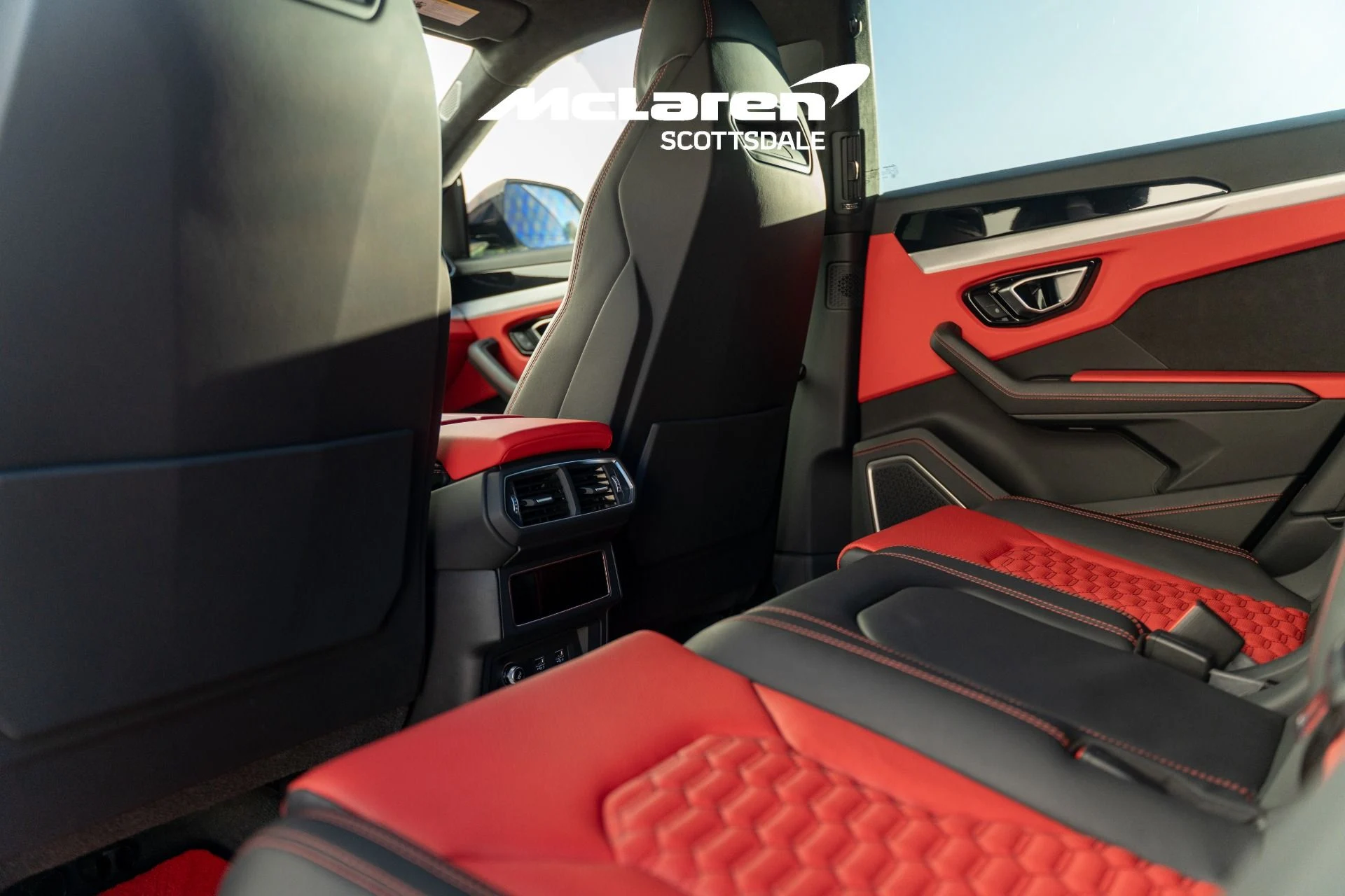 mph033_414902318_Used_2021_LAMBORGHINI_URUS_1765671268_b12931c1f3