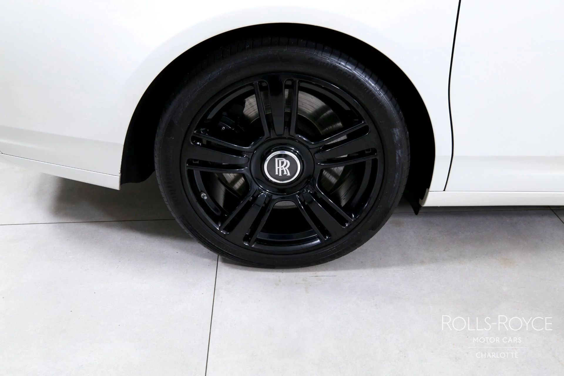 mph033_4160485303_Used_2012_Rolls_Royce_Ghost_1754583804_dd921ae442