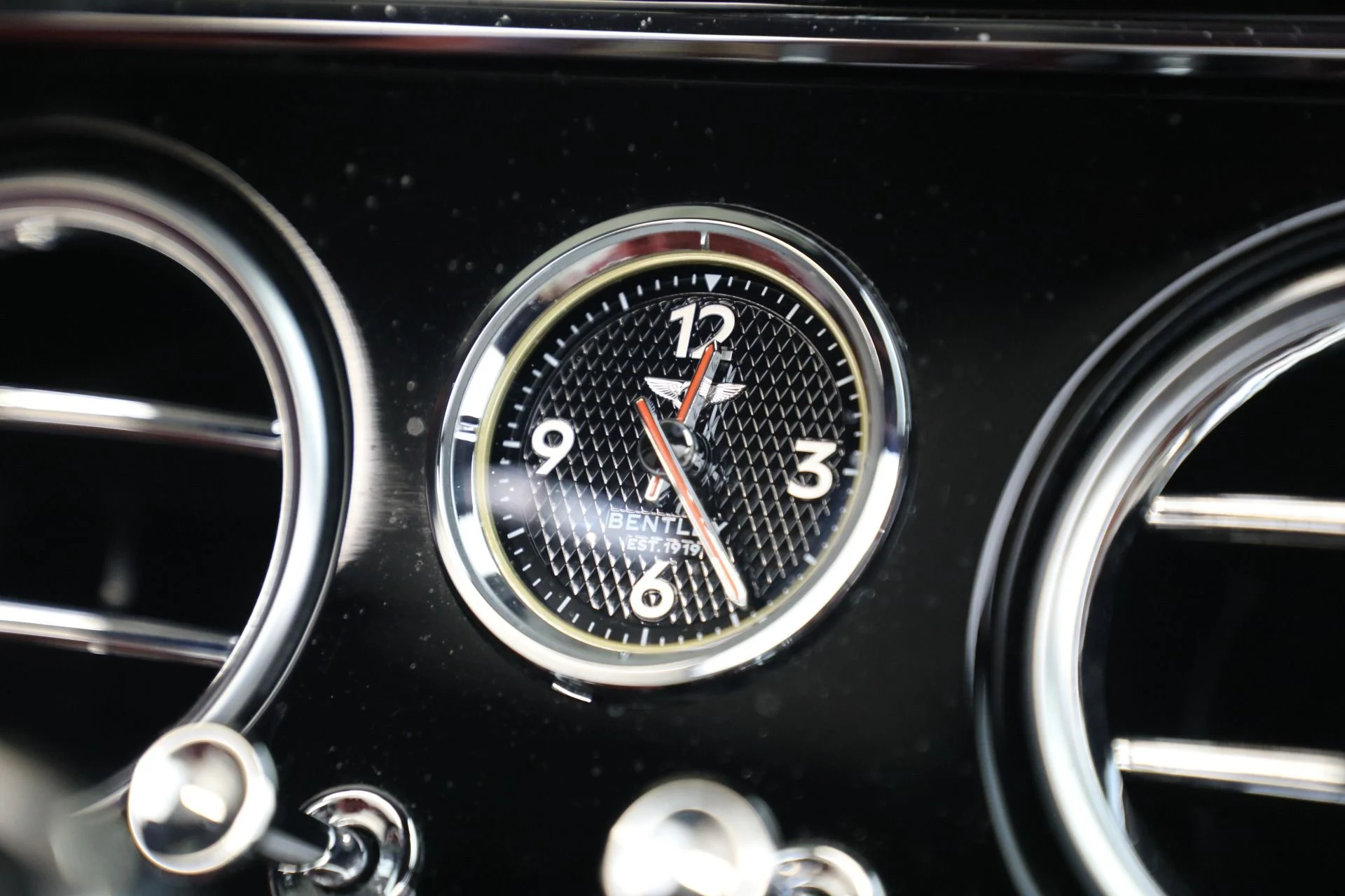 mph033_4166883425_Used_2022_Bentley_Continental_GTC_V8_1784133771_4a418b1897
