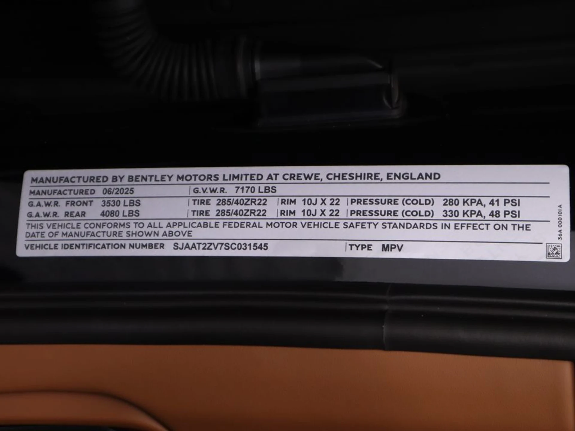 mph033_4186838131_new_2025_bentley_bentayga_v8awd_8119_22910537_34_1024_e54eb94aa4