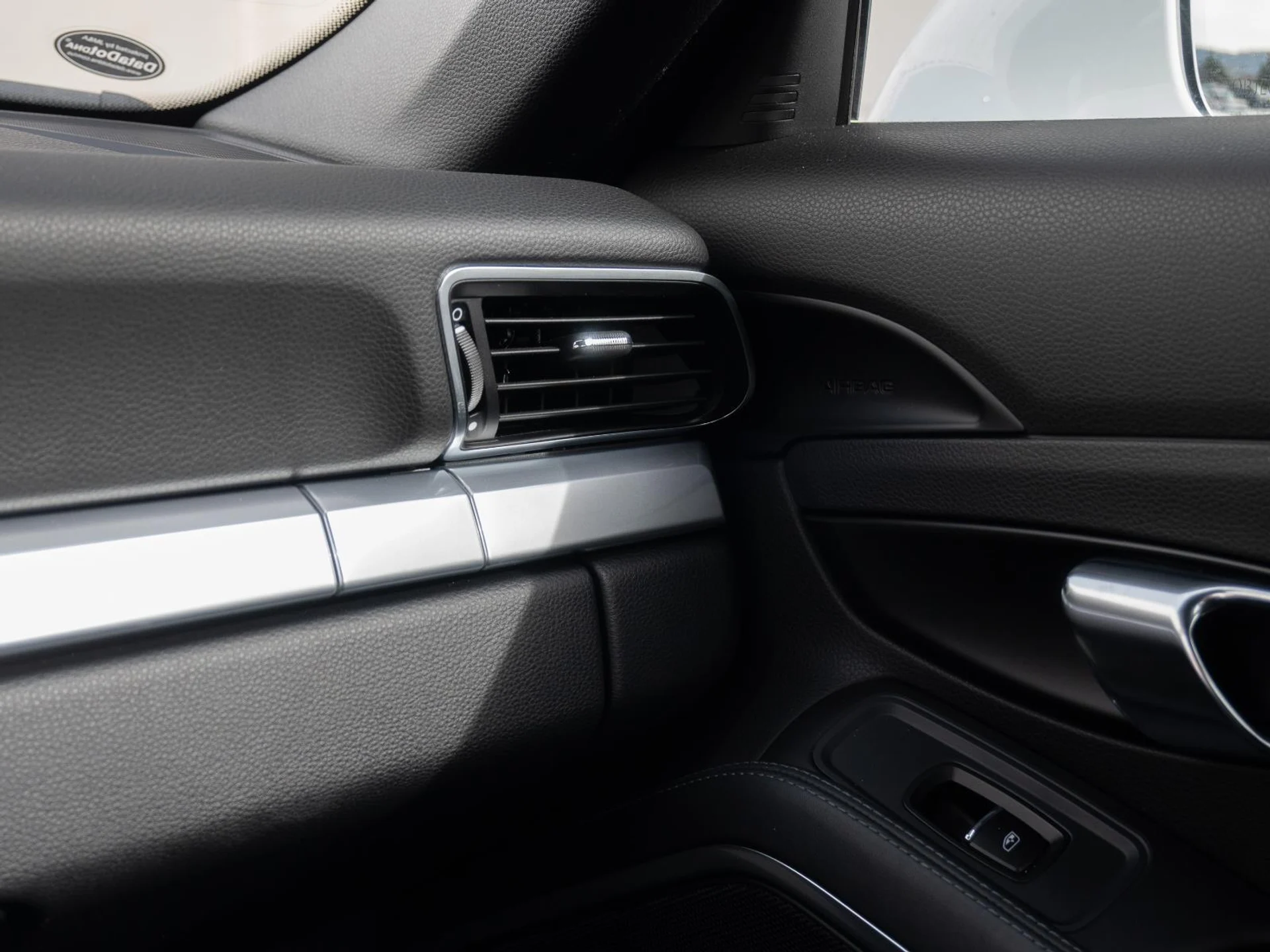 mph033_41875932_fec8bfb1699dbea06036029bb8db0264x_81b1acd84a