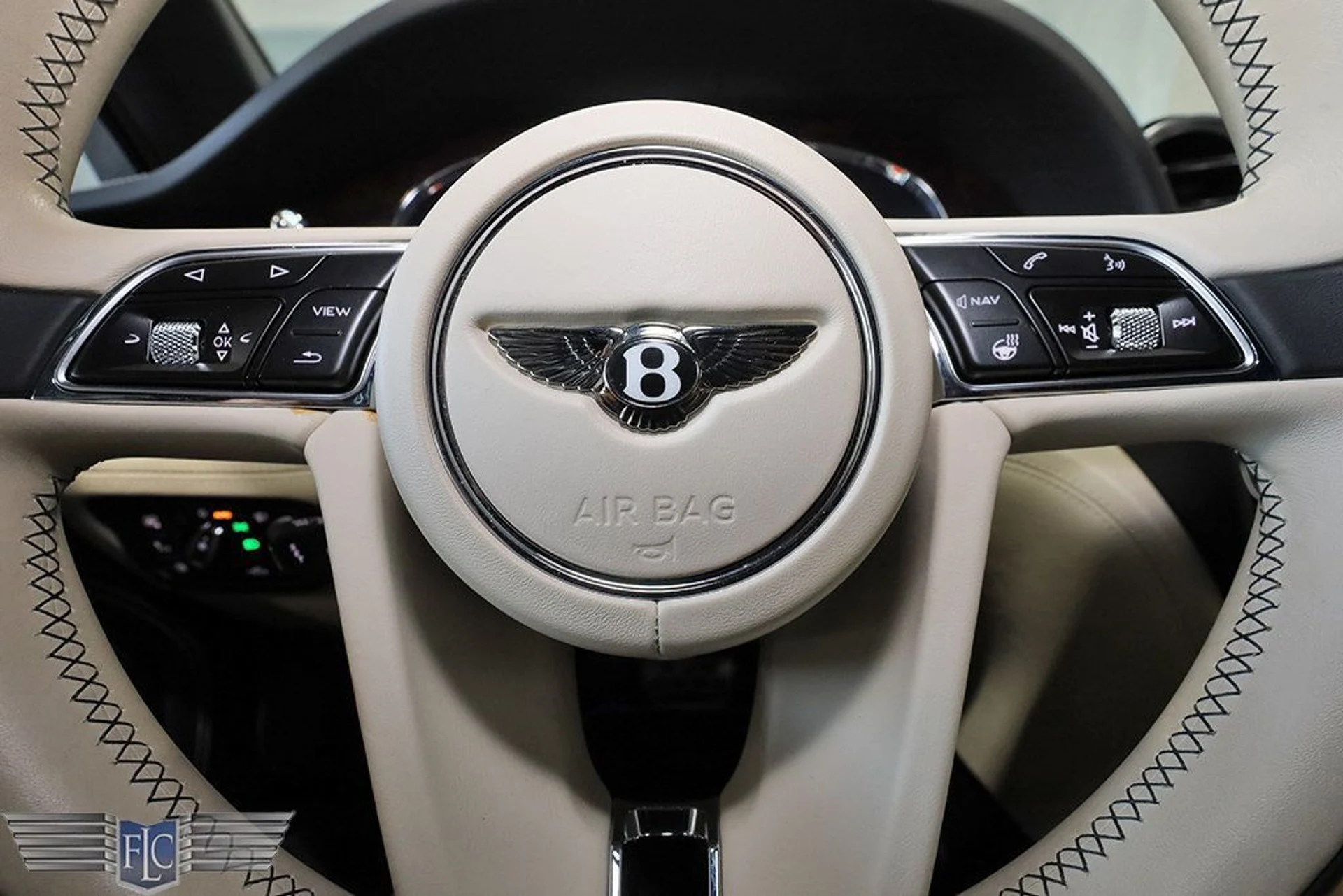 mph033_4188276387_used_2018_bentley_bentayga_onyxeditionawd_9689_22935440_34_1024_056bd374b7