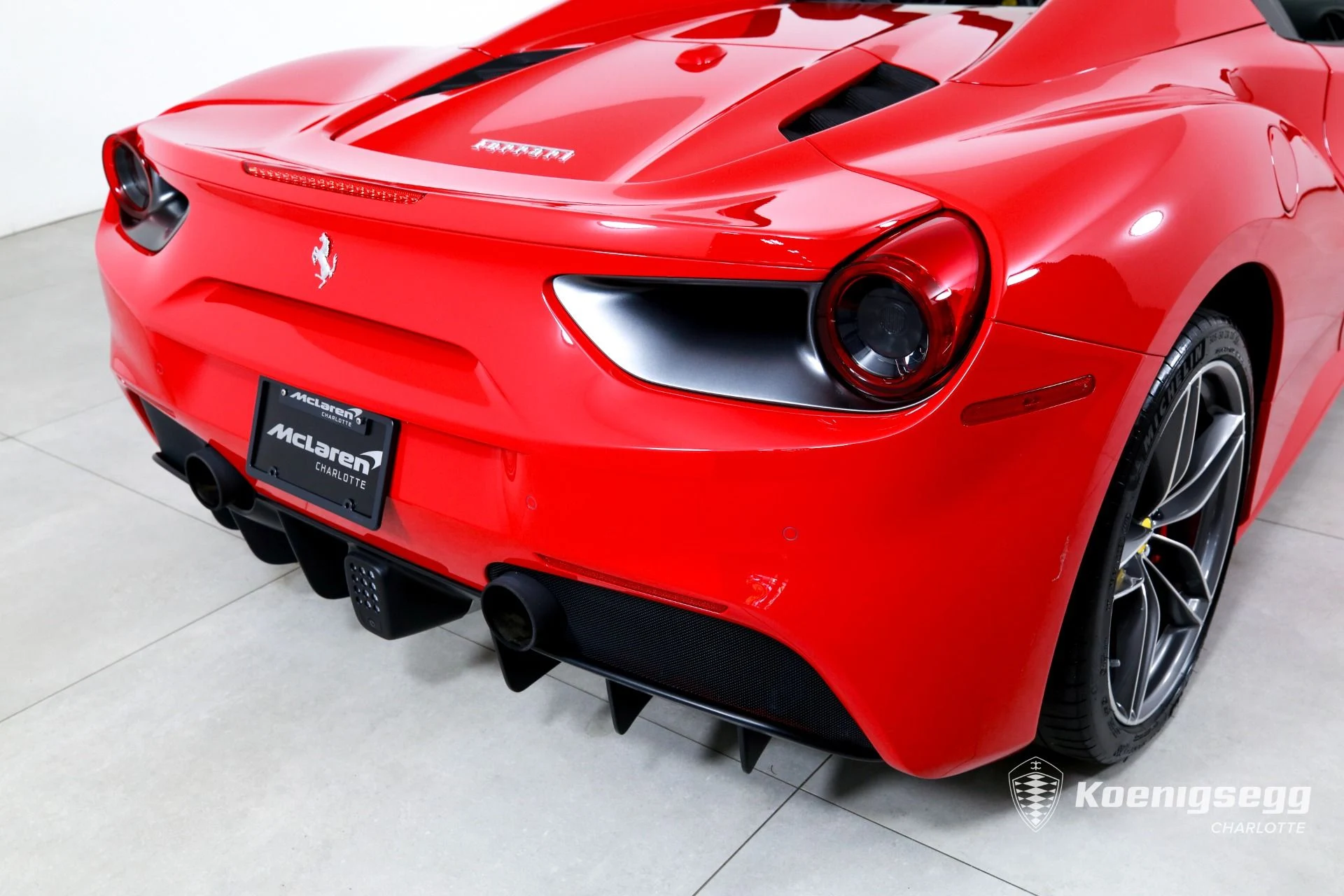 mph033_4201557359_Used_2019_Ferrari_488_Spider_1782837651_143ba460f2