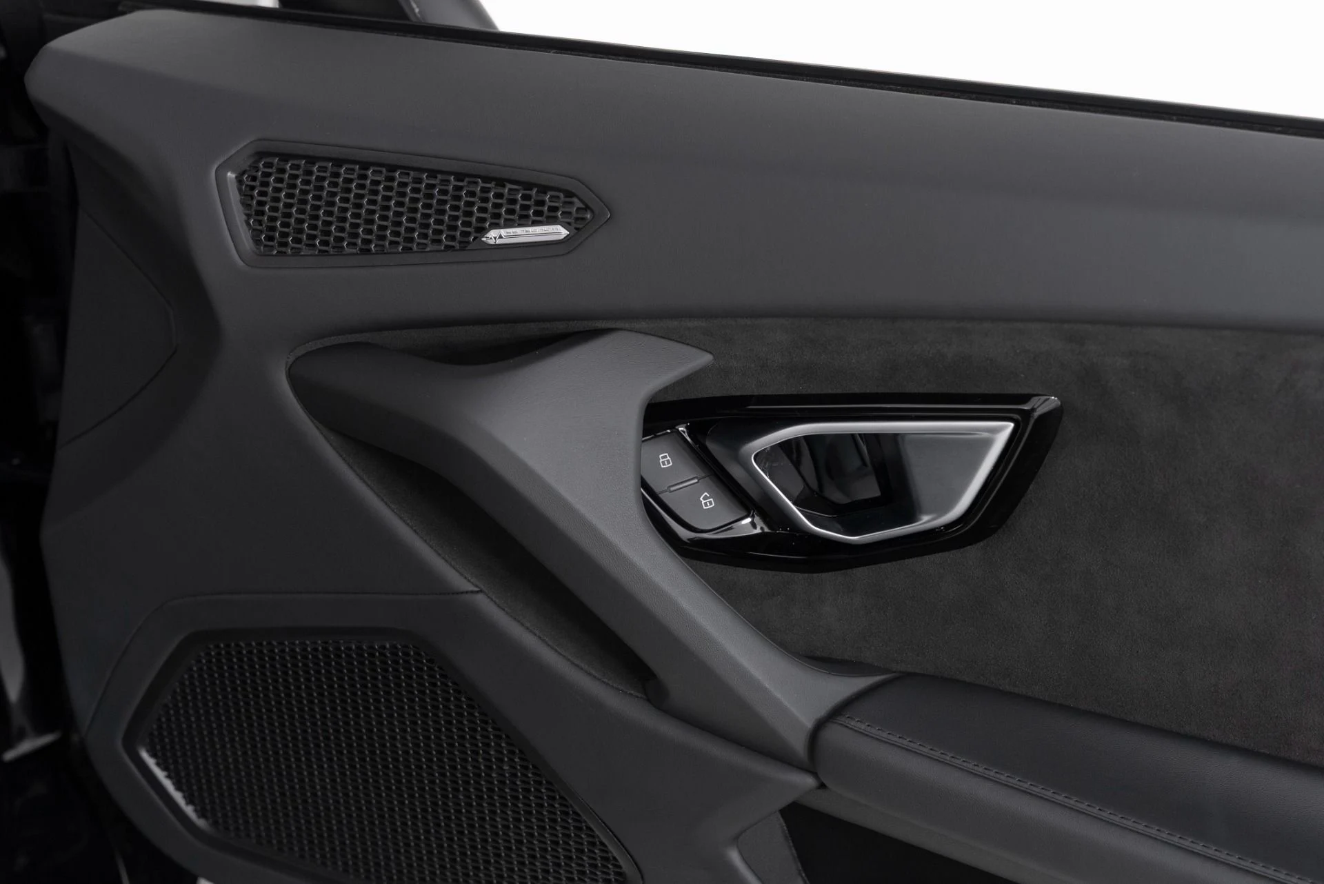 mph033_4204816971_Used_2022_Lamborghini_Huracan_EVO_1745010947_3369c2d9ac
