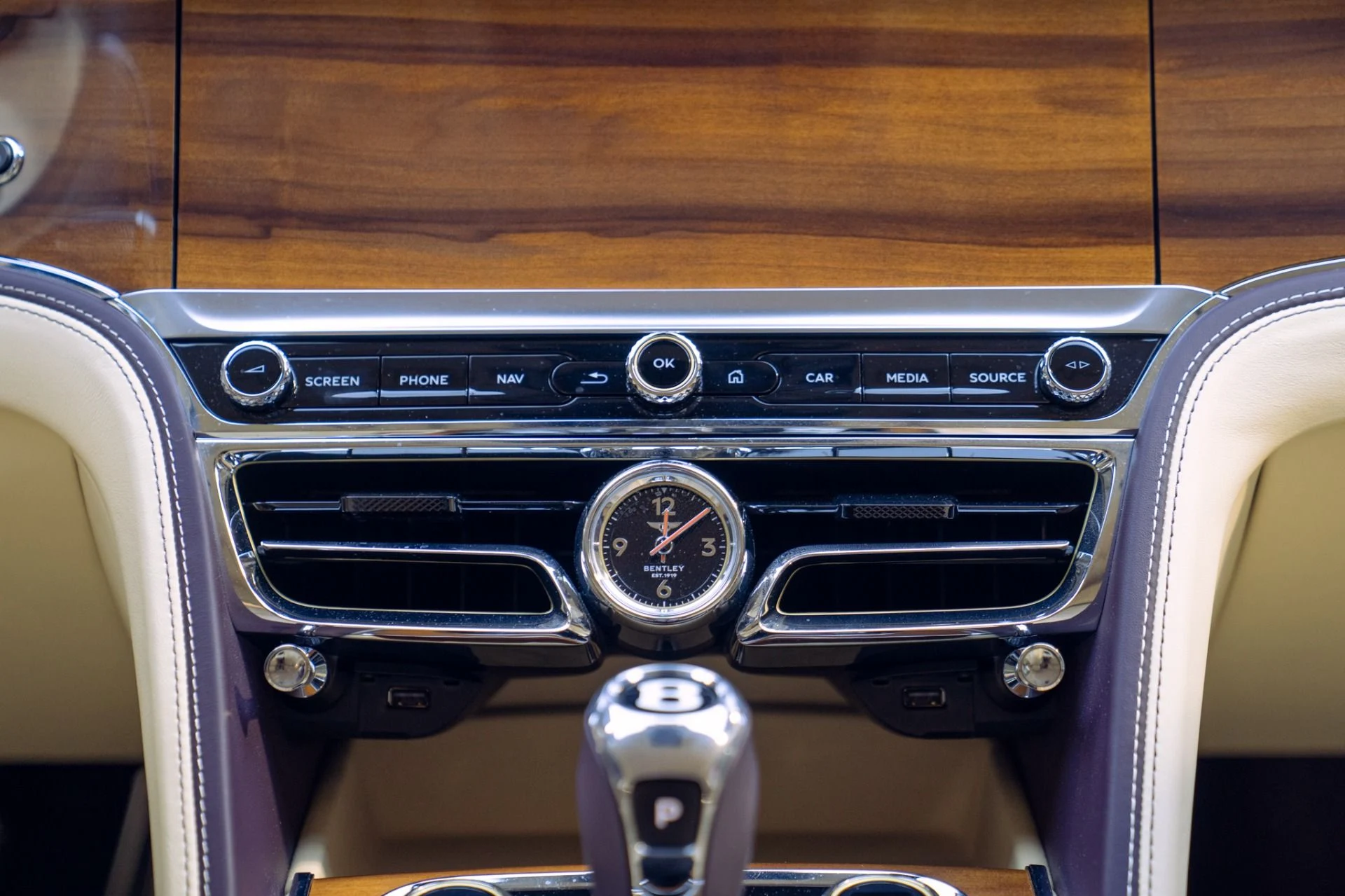 mph033_4210457800_Used_2022_Bentley_Flying_Spur_V8_1790700947_f367a5a5f6