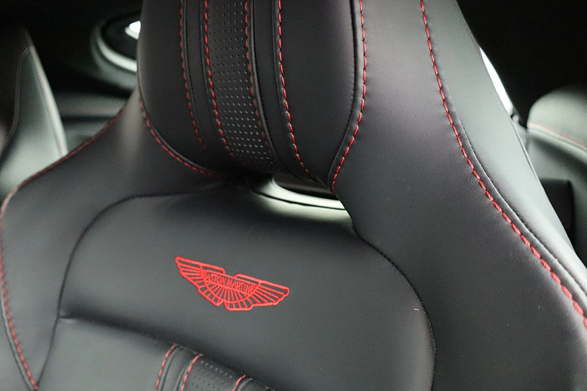 mph033_4213504645_Used_2023_Aston_Martin_Vantage_Coupe_349eb66c60