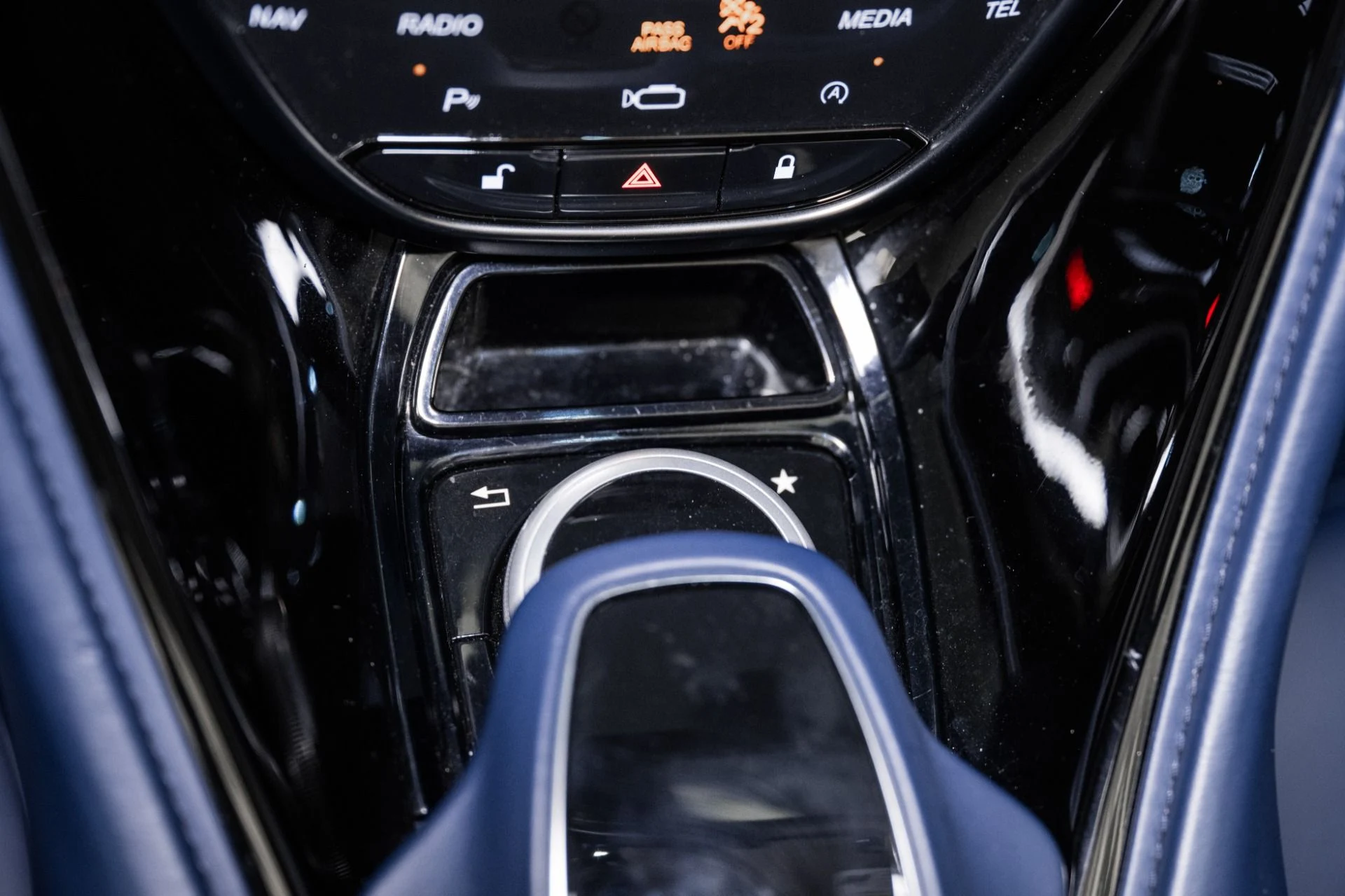 mph033_423560865_Used_2020_Aston_Martin_DBS_Superleggera_1754334854_5cff7804cc