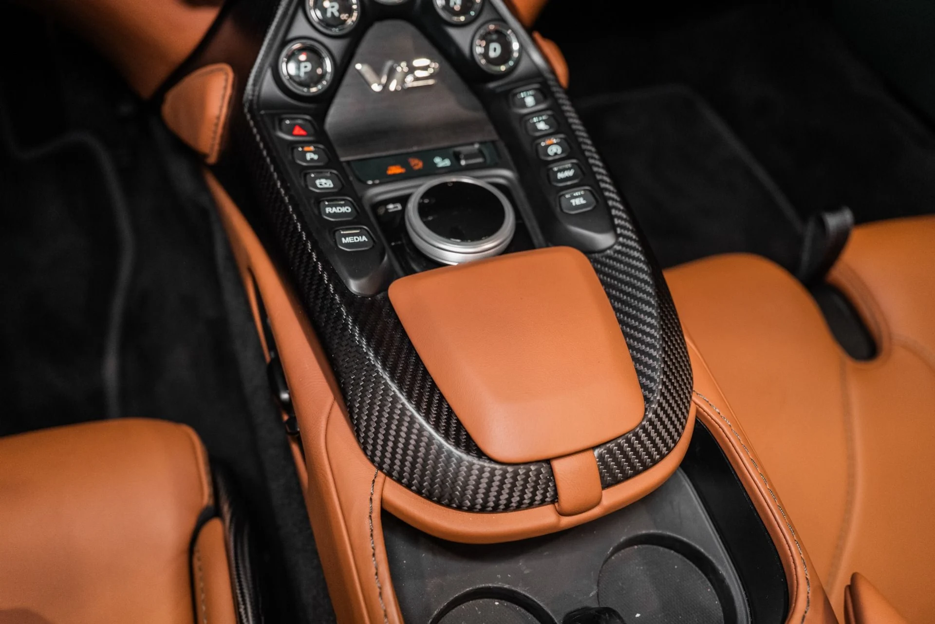 mph033_4256490452_Used_2023_Aston_Martin_Vantage_V12_1787760014_7fed625893
