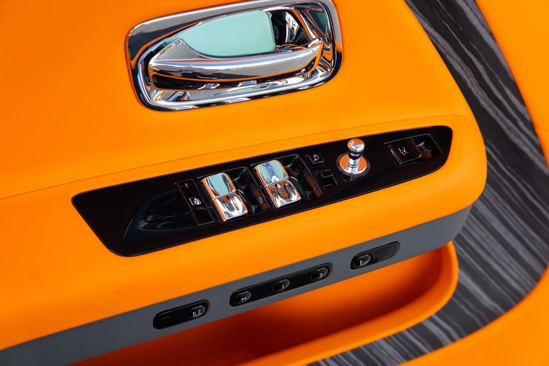 mph033_4260305162_Used_2024_Rolls_Royce_Spectre_1772250917_e611f54ac5