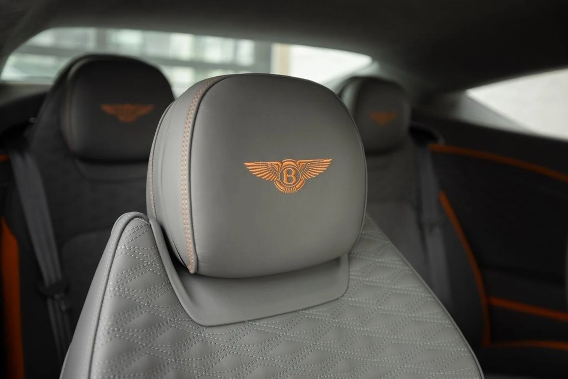 mph033_4268493021_b7a1f534a1be841d4ce82399f06f864dx_461ff905b0