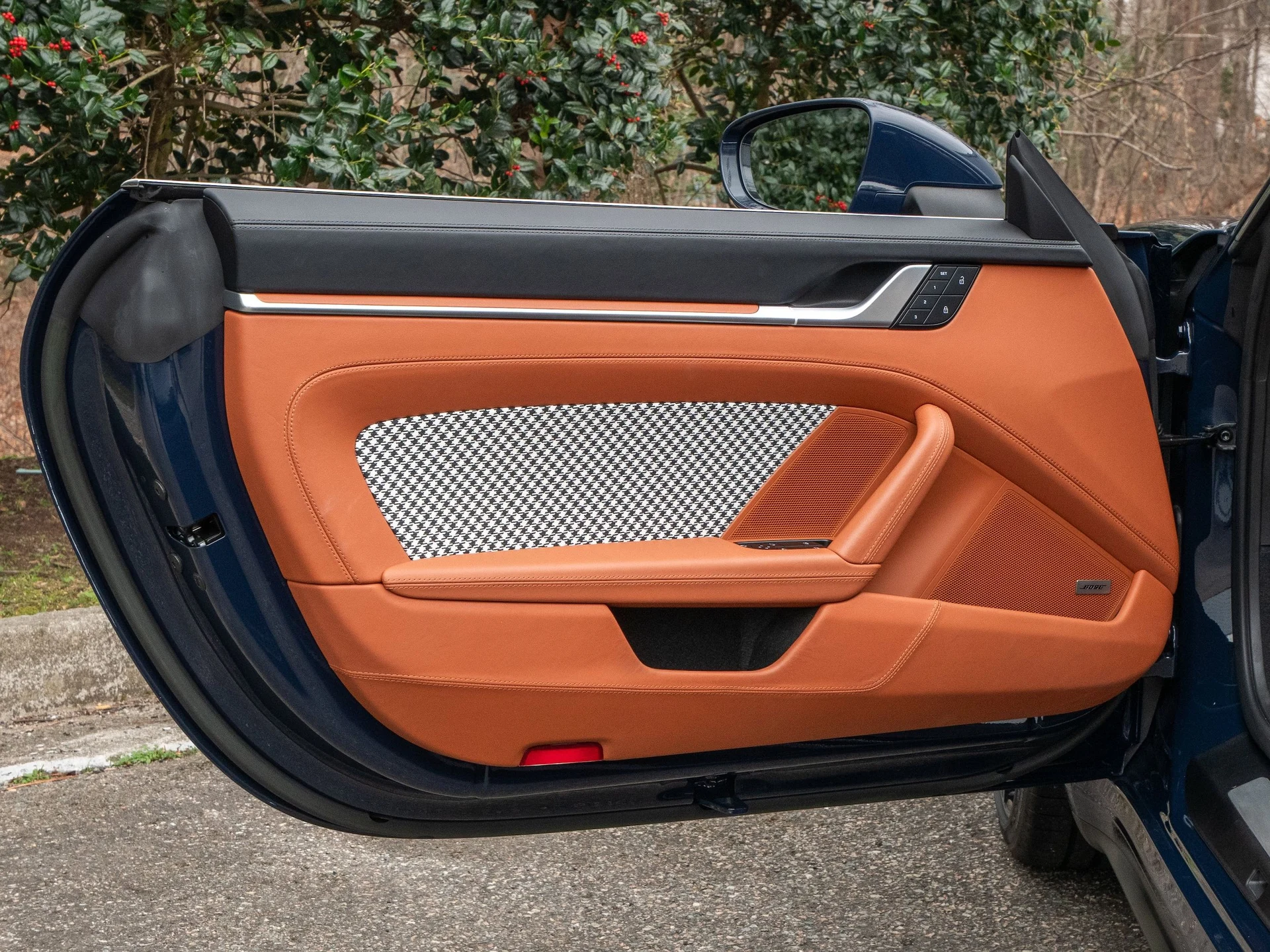 mph033_4275080601_fd5138a3f31907ea035b9e90fad85dc0x_057fae0a43