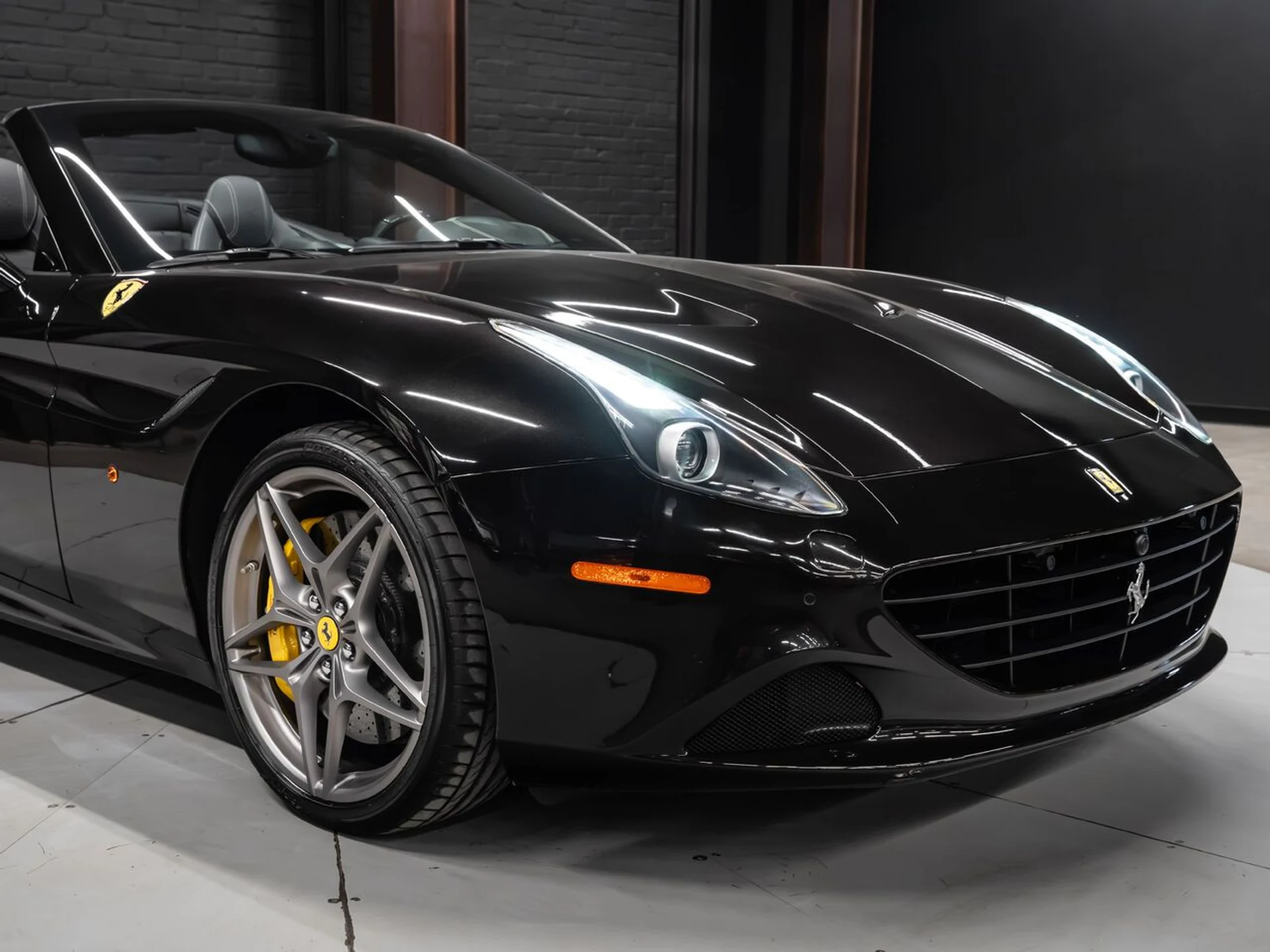 mph033_4287917603_ferrari_california_2015_6341c5464d