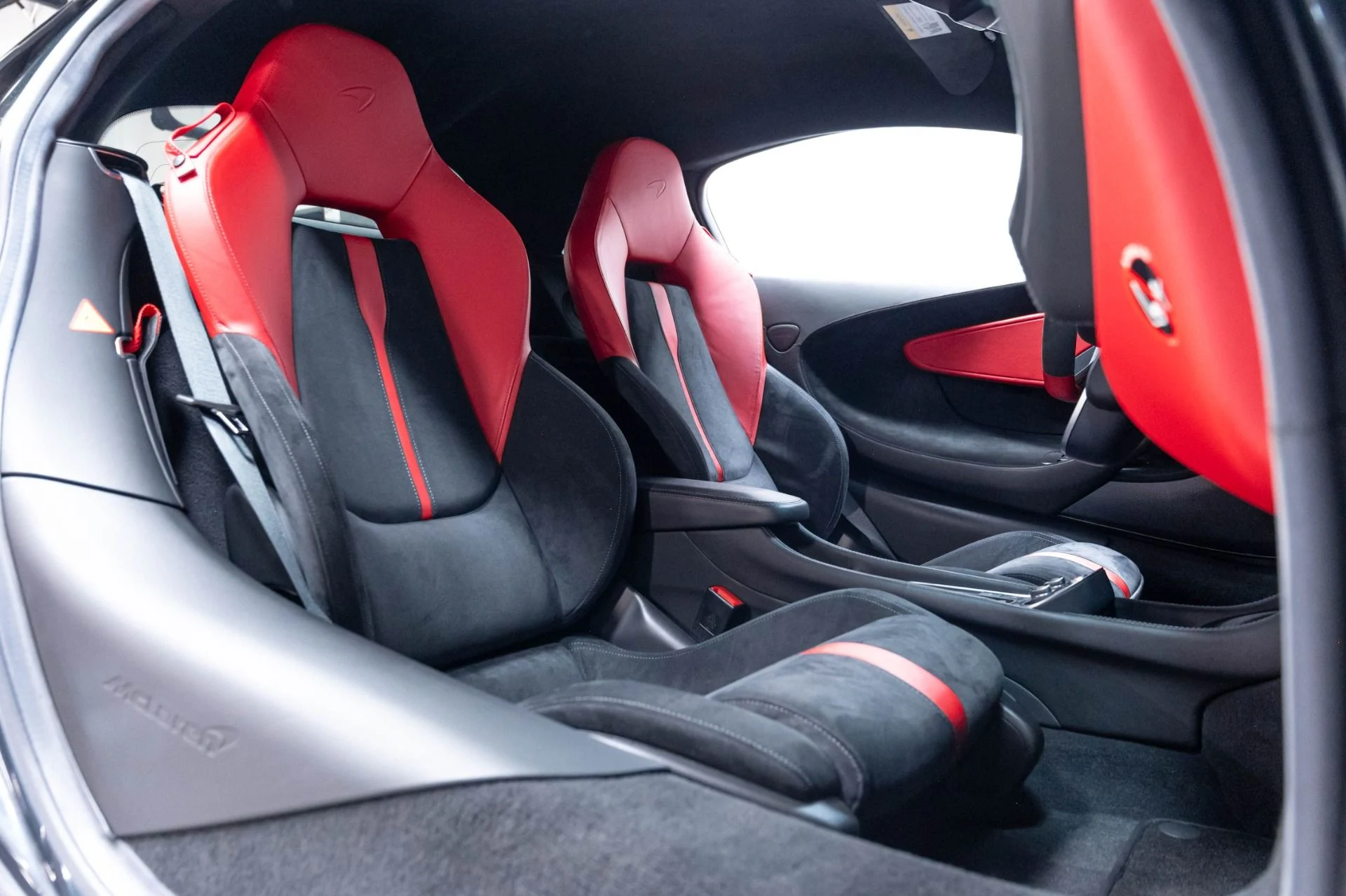 mph033_4290137697_Used_2019_Mc_Laren_570_S_1783628285_7d298d4273