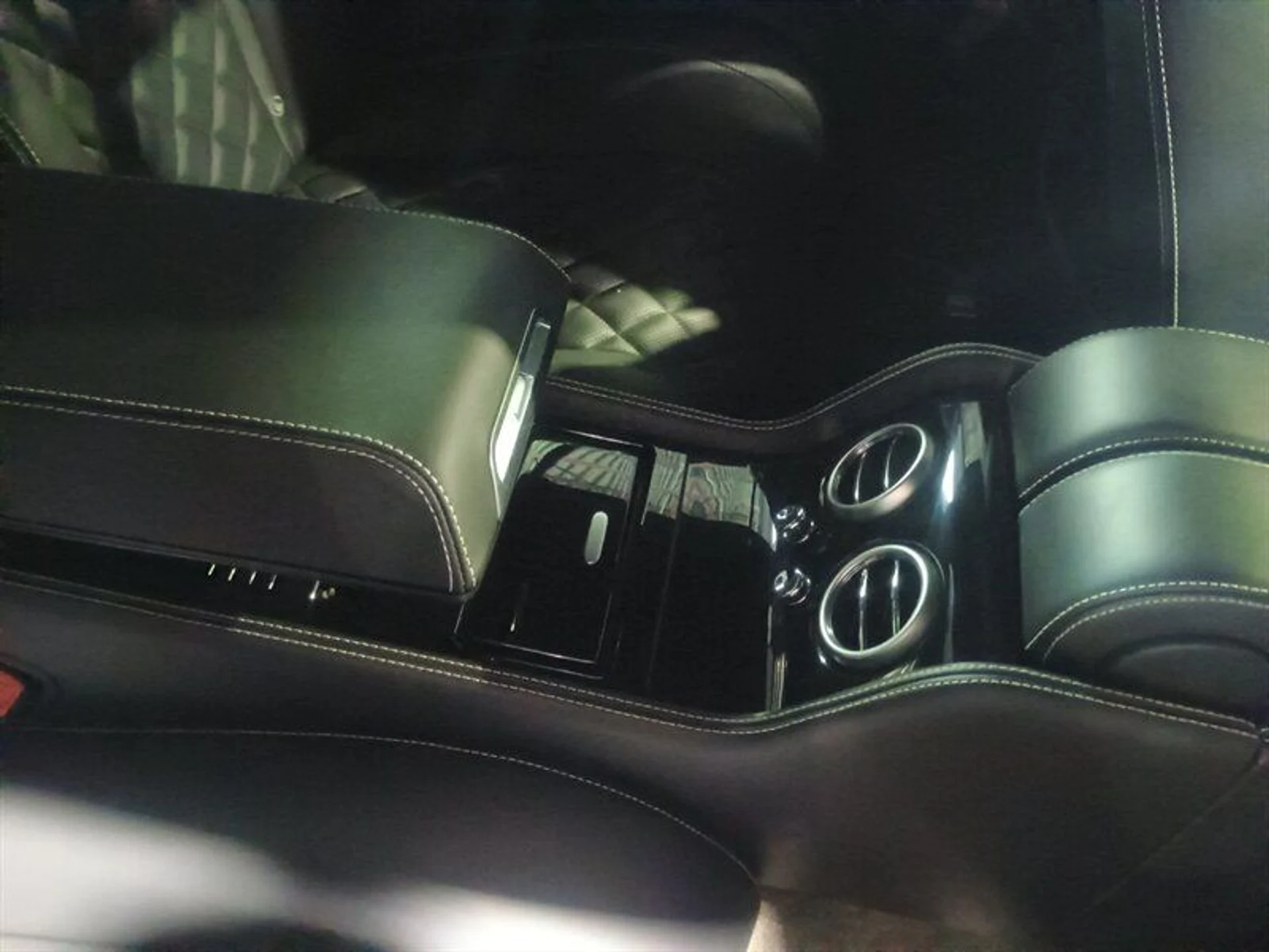 mph033_429839230_8b6494f866_800_4cf592702b