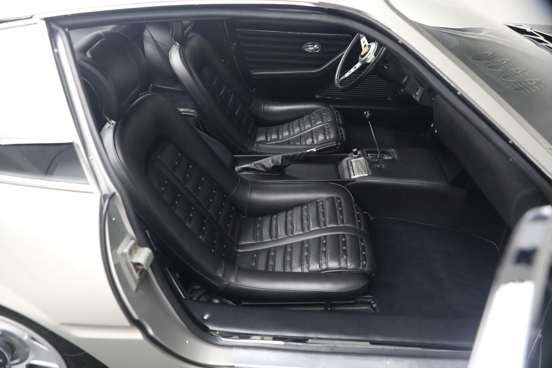 mph033_450642760_Used_1971_Ferrari_365_GTB_4_Daytona_1770668334_2f1b0001d8