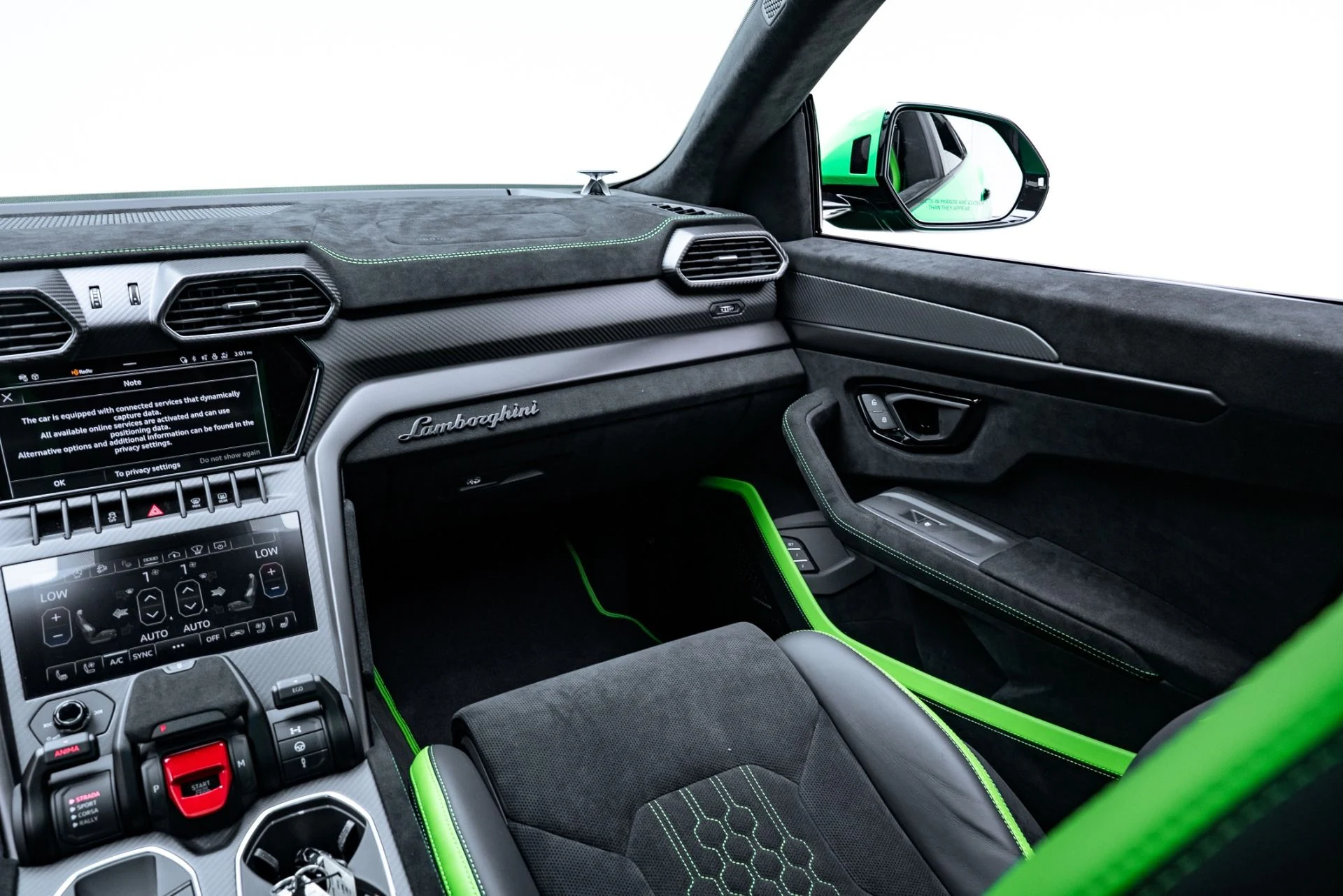 mph033_457597250_Used_2023_Lamborghini_Urus_Performante_1776122803_b94ae9fc2c