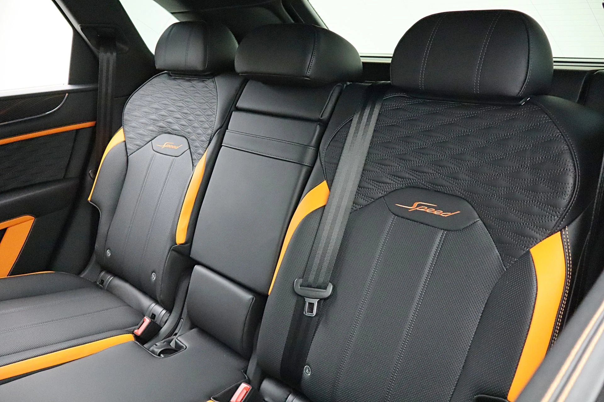 mph033_462308609_New_2026_Bentley_Bentayga_Speed_2853a24708
