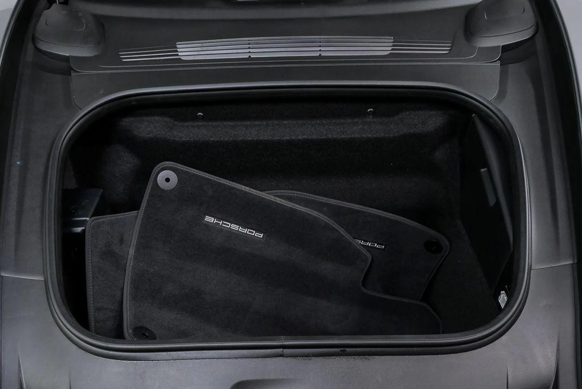 mph033_472416876_rex_Bi_TTR_43y_Yr_Y8_CH_0_R9_Gjf_F4_M_be1526bdb5