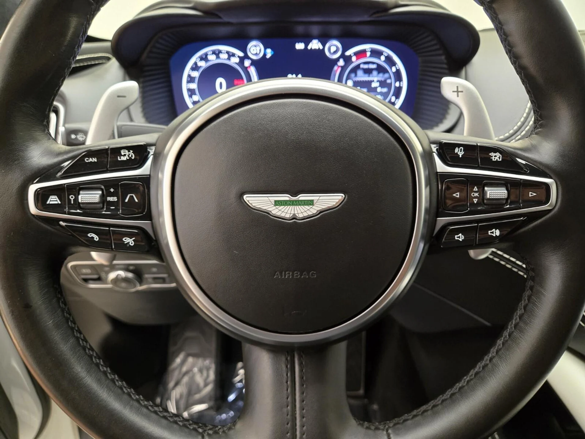 mph033_474912417_Used_2021_Aston_Martin_DBX_1753164352_379319b9f3